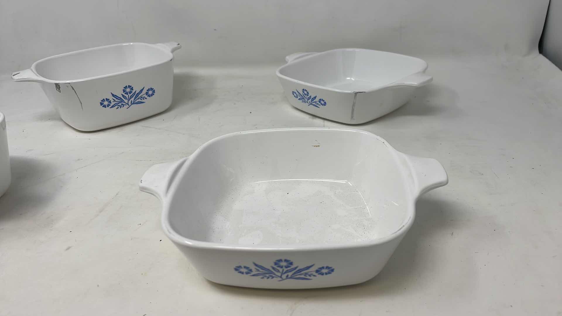 Photo 1 of CORNING WARE CORNFLOWER DESIGN 2-22OZ P-43-B & 2-PETITE PAN P-41