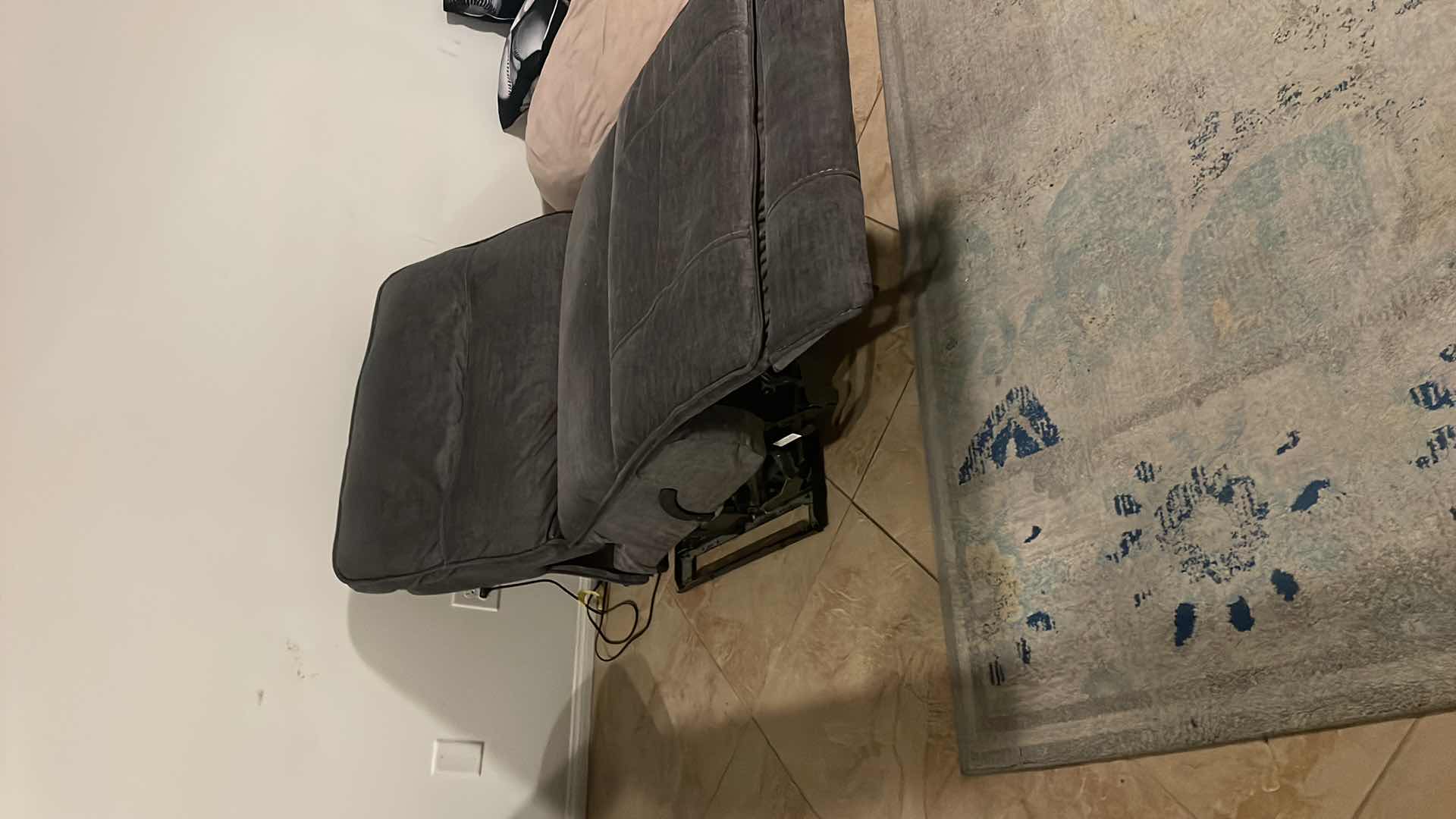 Photo 1 of PACIFICA ARMLESS POWER RECLINER