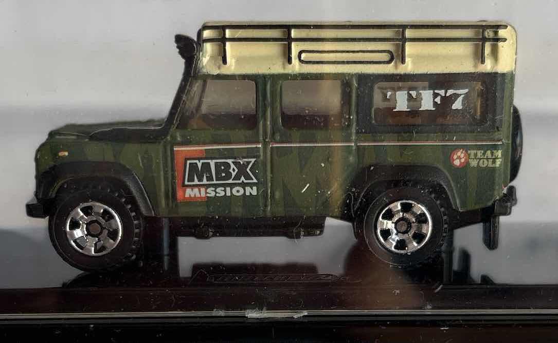 Photo 1 of NEW RARE MATCHBOX 2007 TOY FAIR LAND ROVER DEFENDER