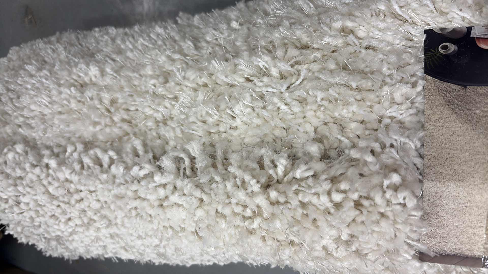 Photo 1 of RUG CREAM 5' X 6'