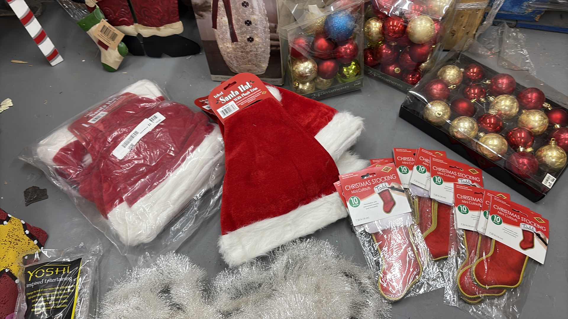 Photo 1 of MISCELLANEOUS CHRISTMAS DECOR