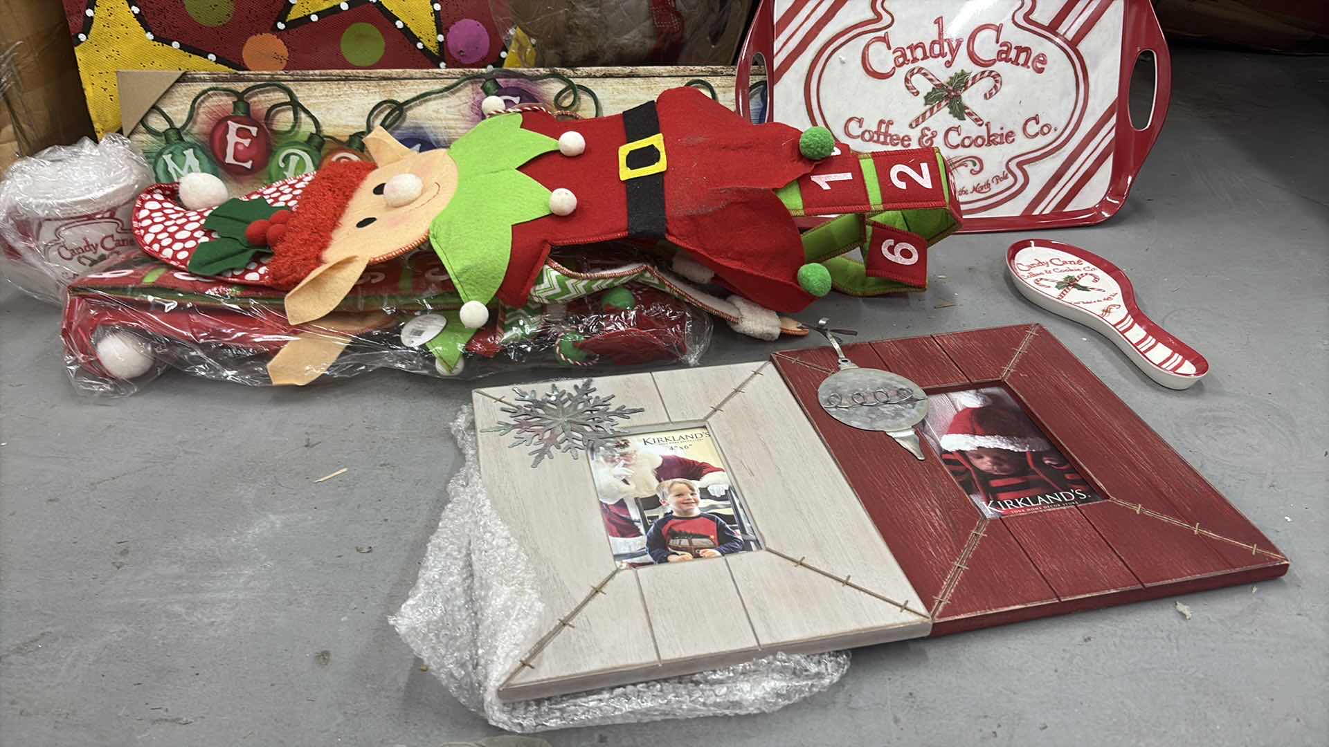 Photo 1 of MISCELLANEOUS CHRISTMAS DECOR