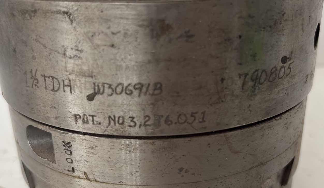 Photo 1 of $275 THREAD CUTTING DIE HEAD