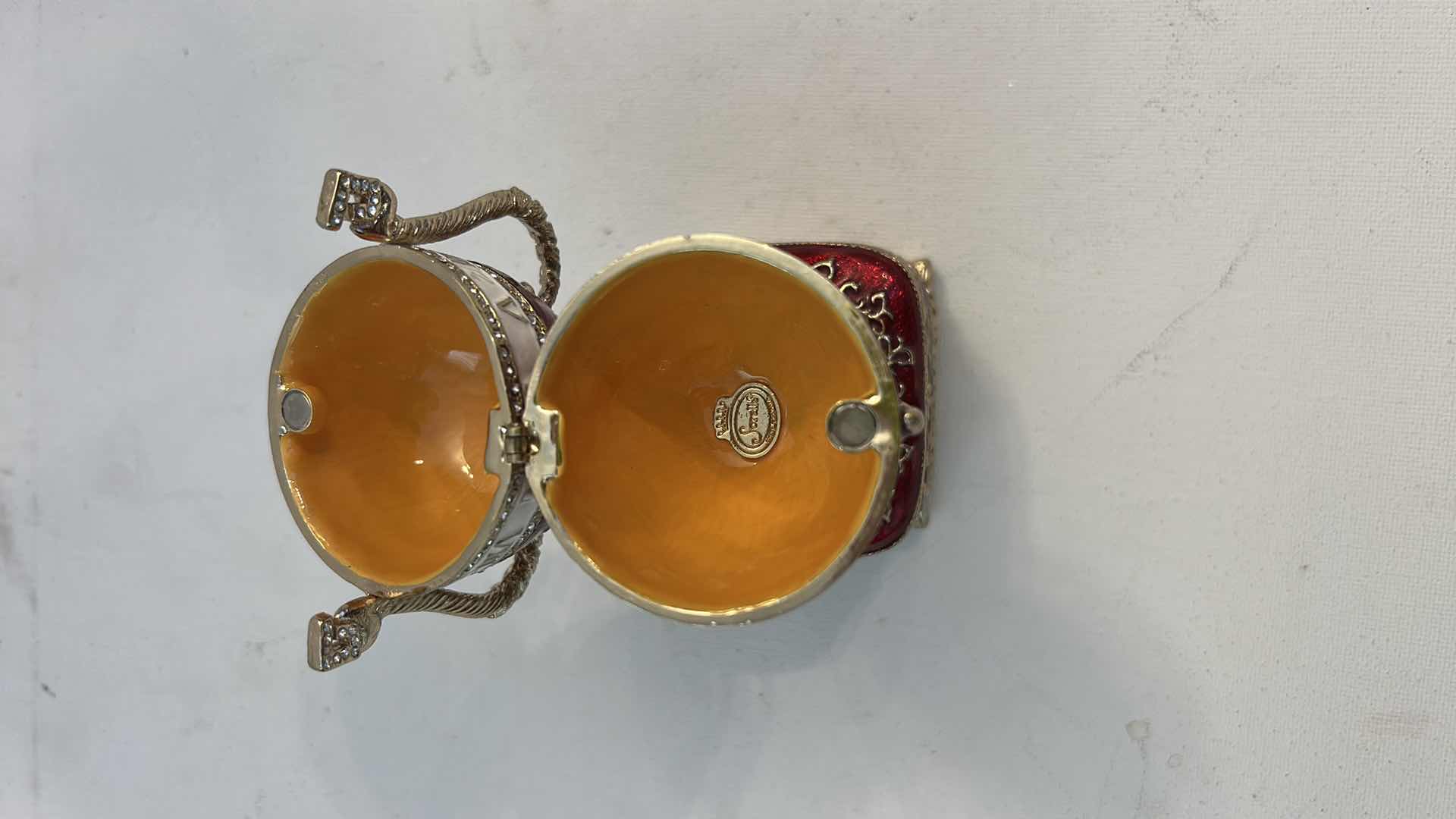 Photo 1 of SORELLE TROPHY MUSICAL TRINKET BOX