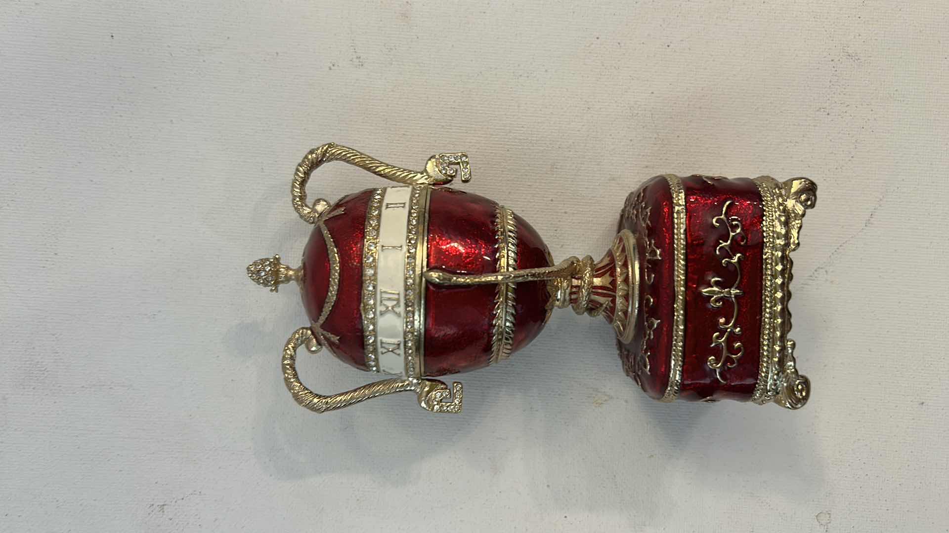 Photo 1 of SORELLE TROPHY MUSICAL TRINKET BOX