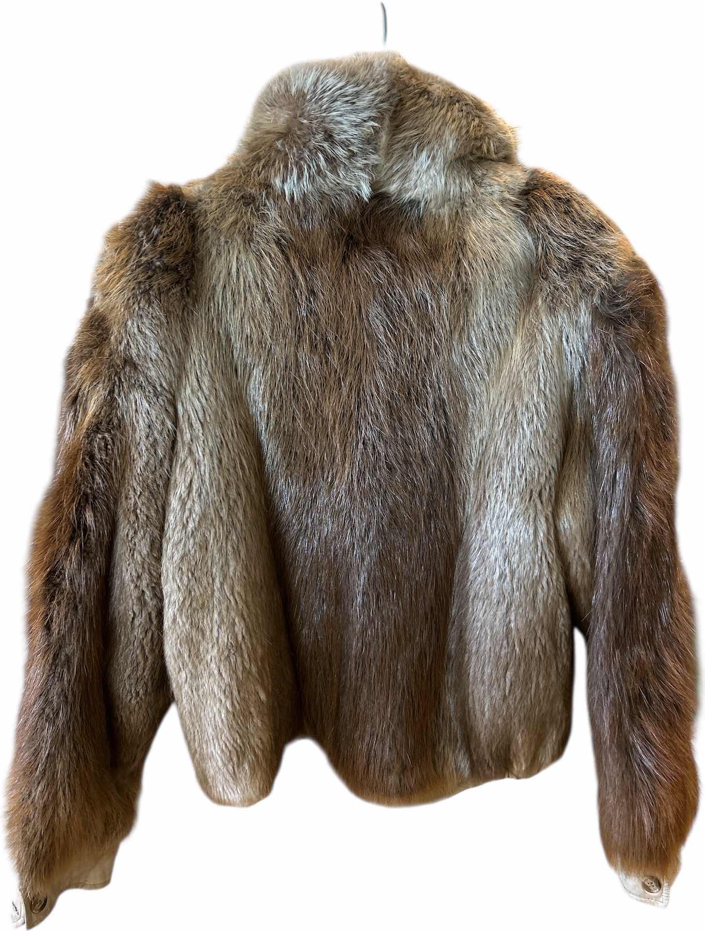 Photo 1 of UNISEX LARGE REVERSIBLE Hôtel Particulier FAUX FUR AND LEATHER JACKET SIZE LARGE