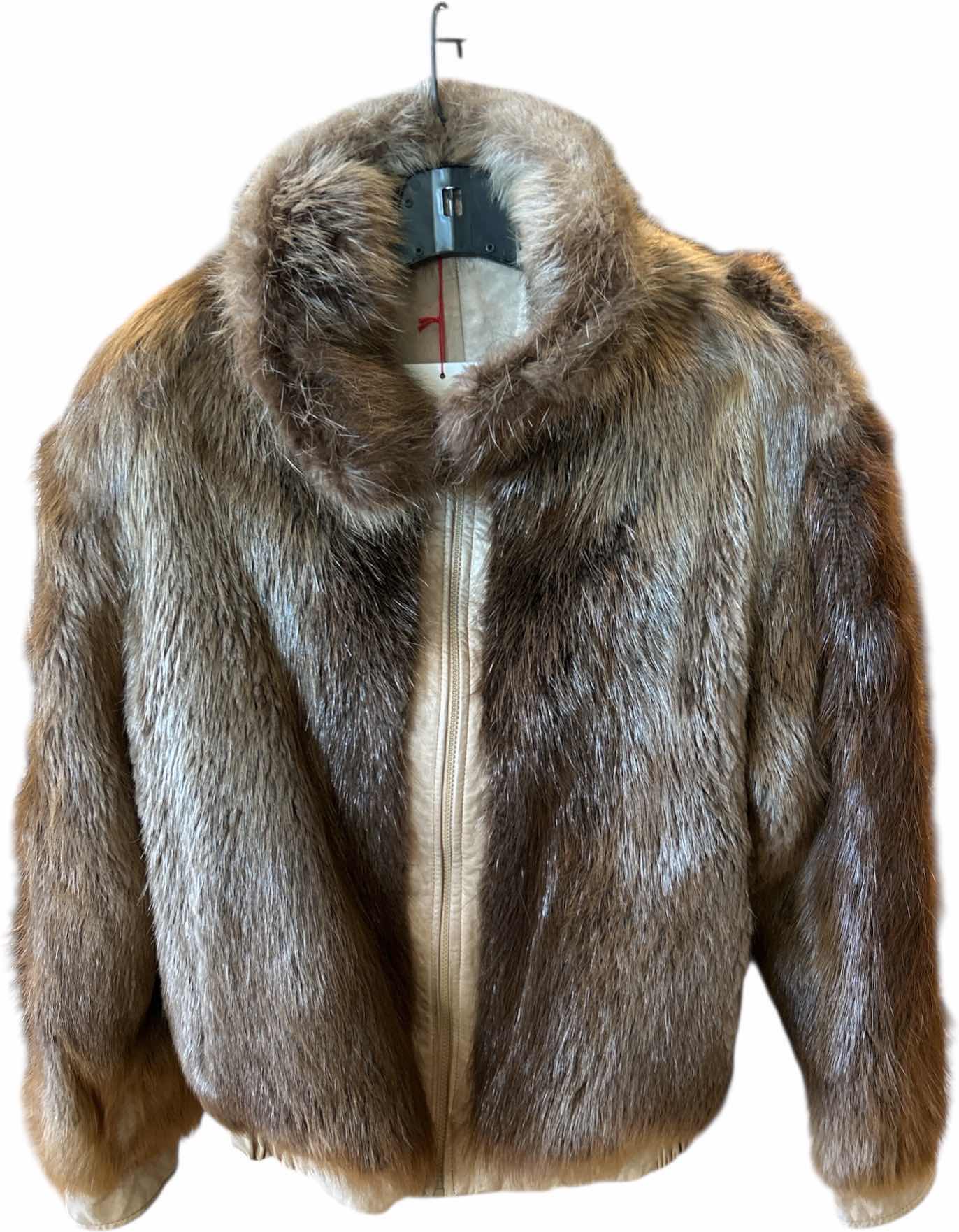 Photo 1 of UNISEX LARGE REVERSIBLE Hôtel Particulier FAUX FUR AND LEATHER JACKET SIZE LARGE