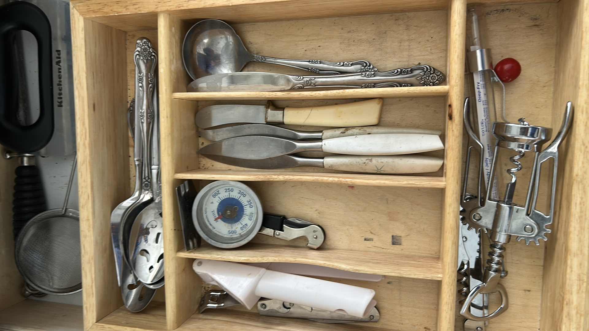 Photo 1 of CONTENTS OF DRAWER ASSORTED FLATWARE
