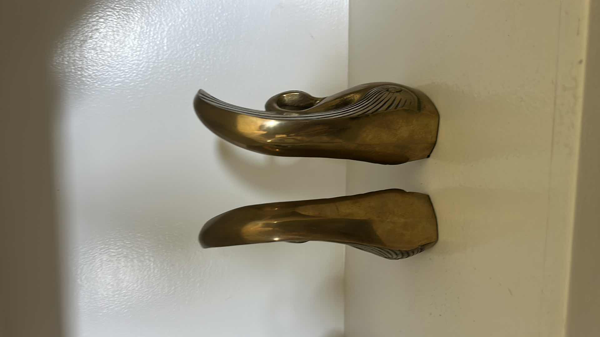 Photo 1 of BRASS SWAN BOOKENDS H6.75”