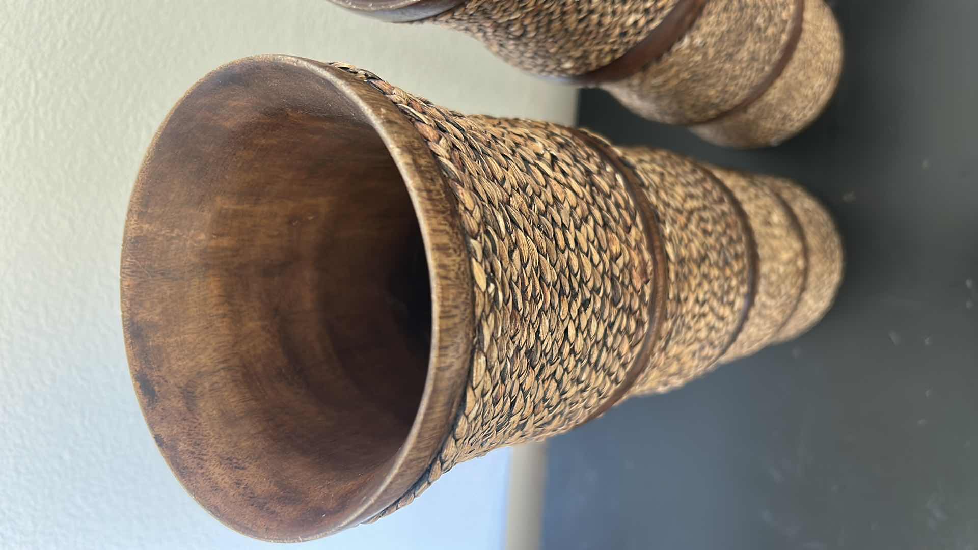 Photo 1 of 3 WOOD AND ROPE VASES (TALLEST H19”)