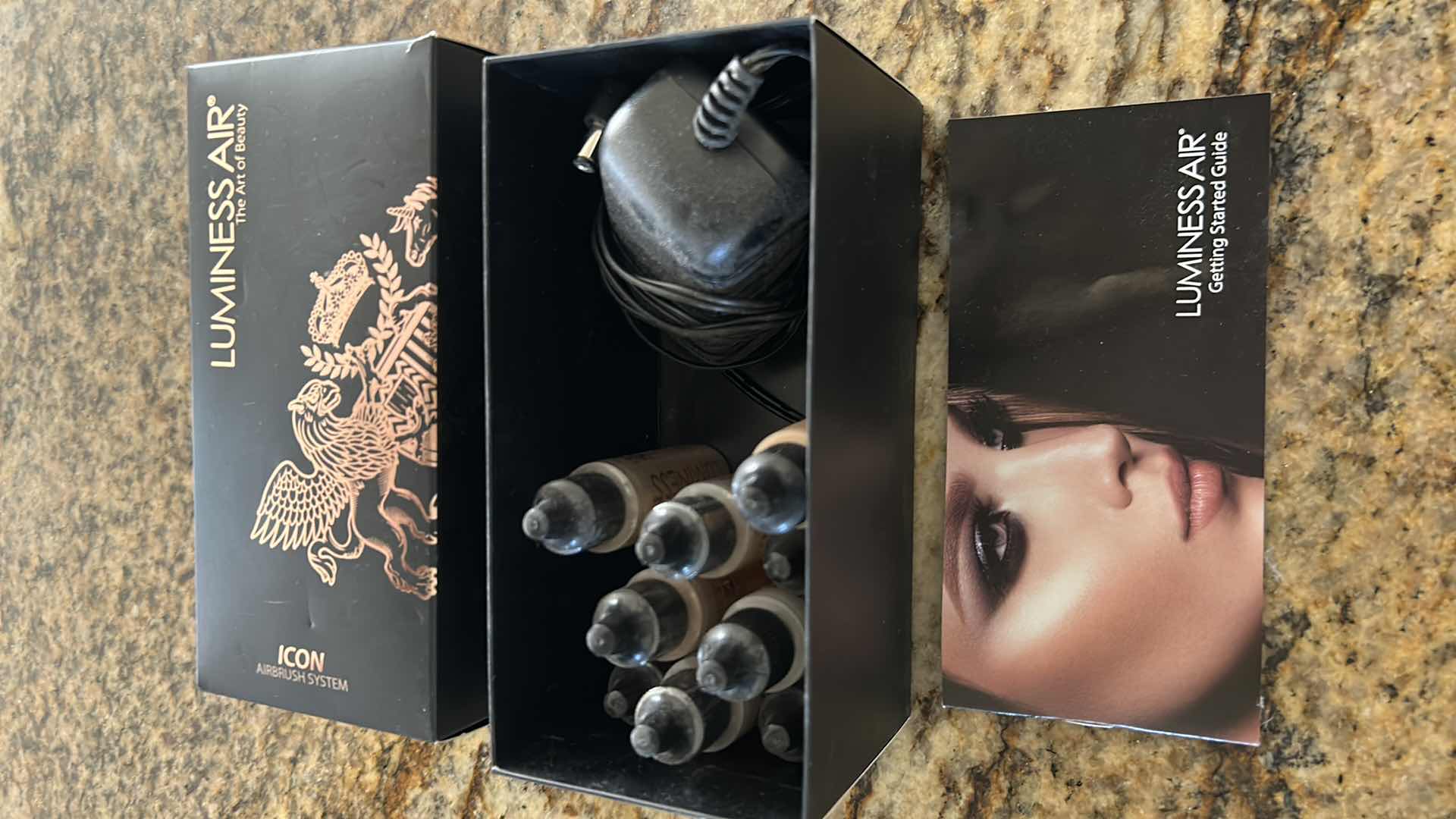 Photo 1 of LUMINESS AIR ICON AIRBRUSH SYSTEM HOME BASED AIRBRUSH