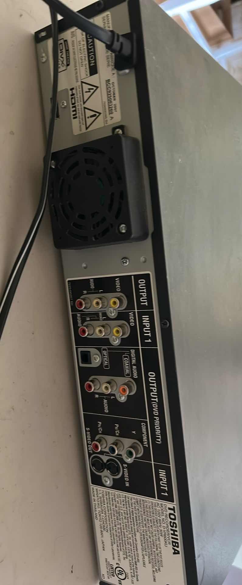 Photo 1 of TOSHIBA D-VR600 DVD/VCR COMBO RECORDER 