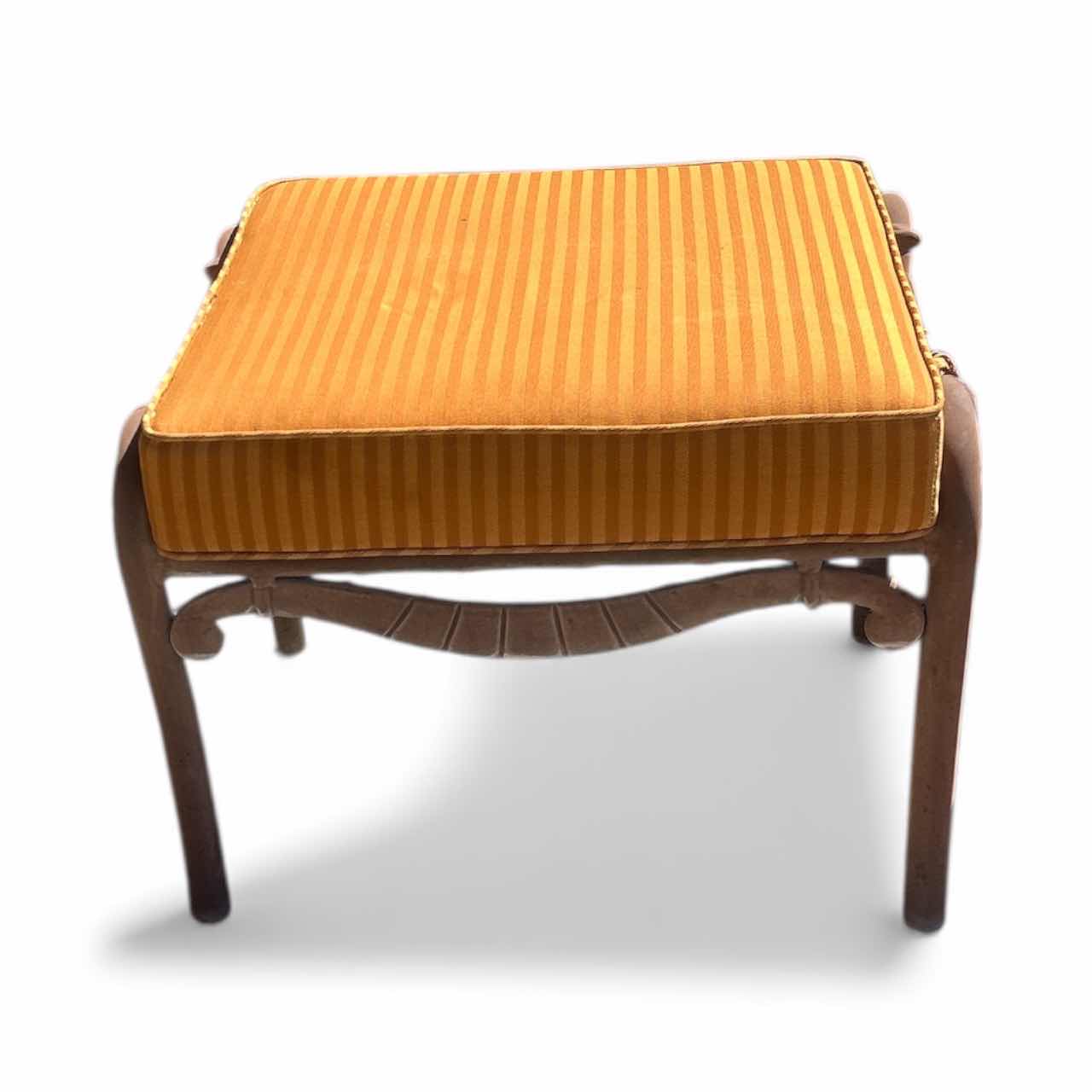 Photo 1 of OUTDOOR LIGHT WEIGHT METAL BENCH SEAT WITH PAD 24“ x 22“ x H18“