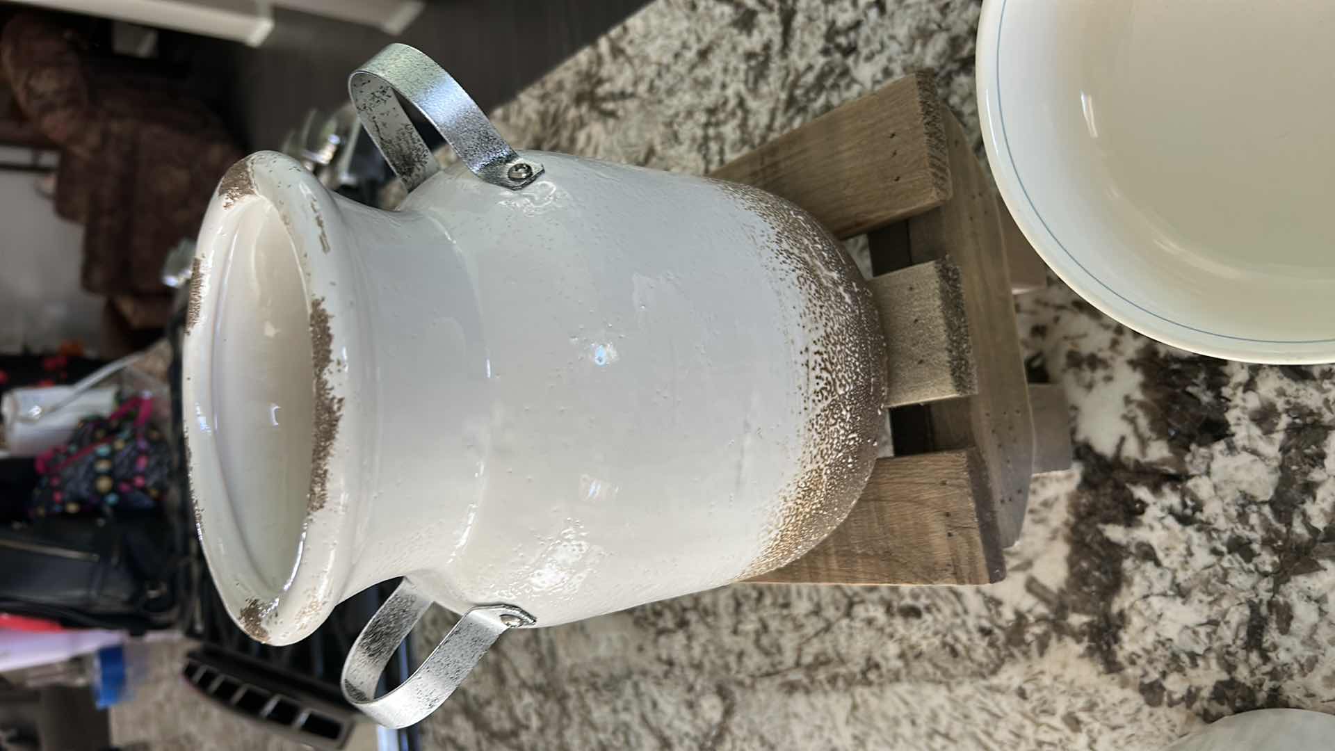 Photo 1 of 5 PC PORCELAIN AND MINI TABLE (TALLEST H 8.5”)