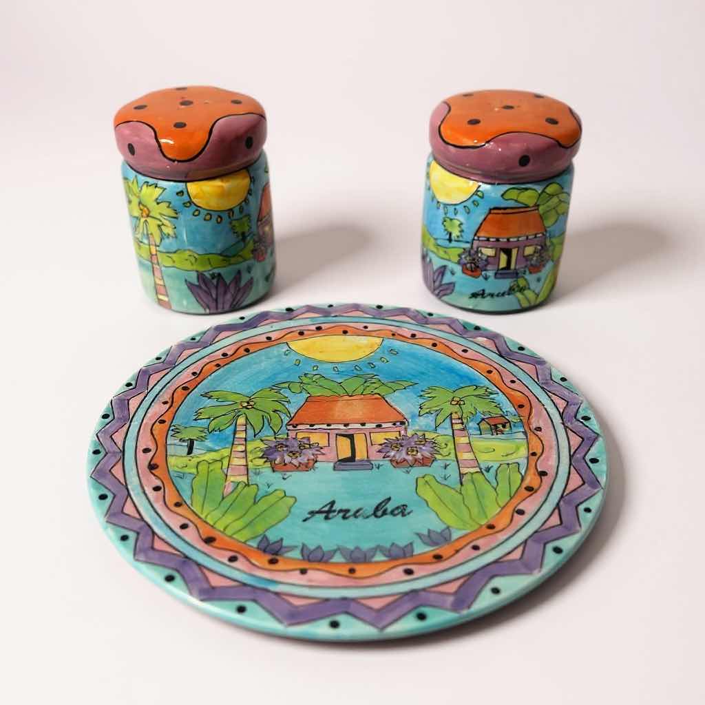 Photo 1 of HAND PAINTED SALT PEPPER FROM ARUBA