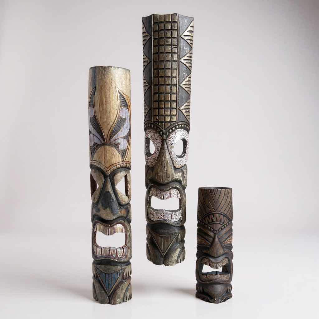 Photo 1 of 3- WOOD TIKI MASKS H 40" 21"