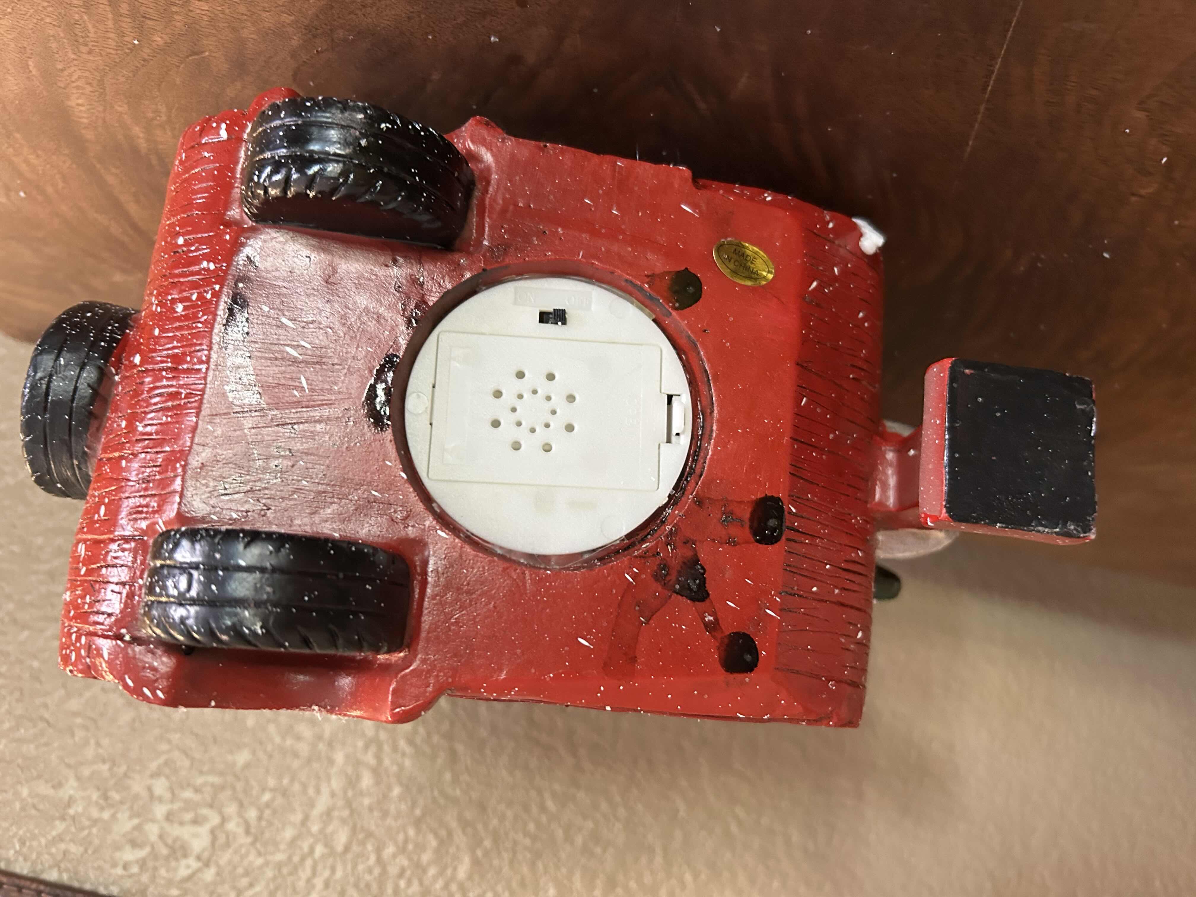 Photo 1 of LIGHTED CHRISTMAS VINTAGE STYLE CAMPER W SNOW COVERED CHRISTMAS TREE 10"