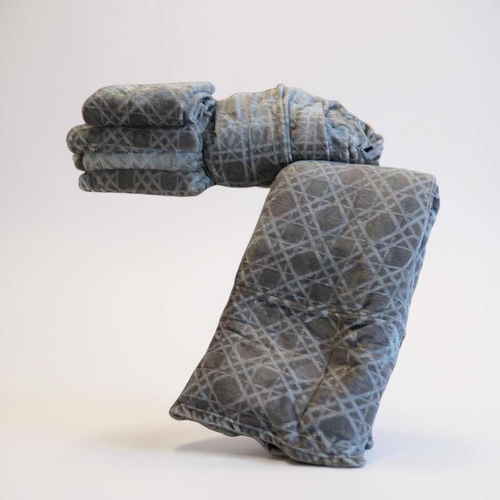 Photo 1 of BERKSHIRE BROWN PLUSH BLANKET 4 PILLOW COVERS & FITTED BOTTOM KING