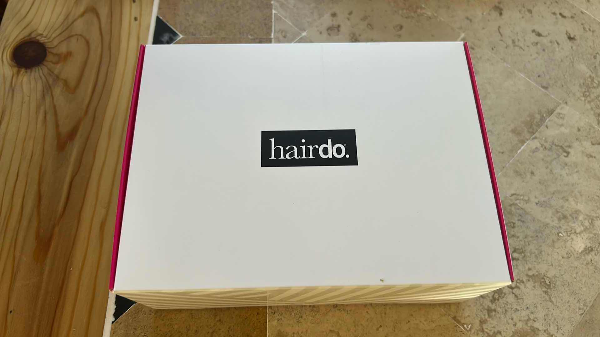 Photo 1 of HAIRDO EASIPART HD XL 18" CROP CUT TOPPER LIGHT GOLDEN BLONDE RETAIL $139