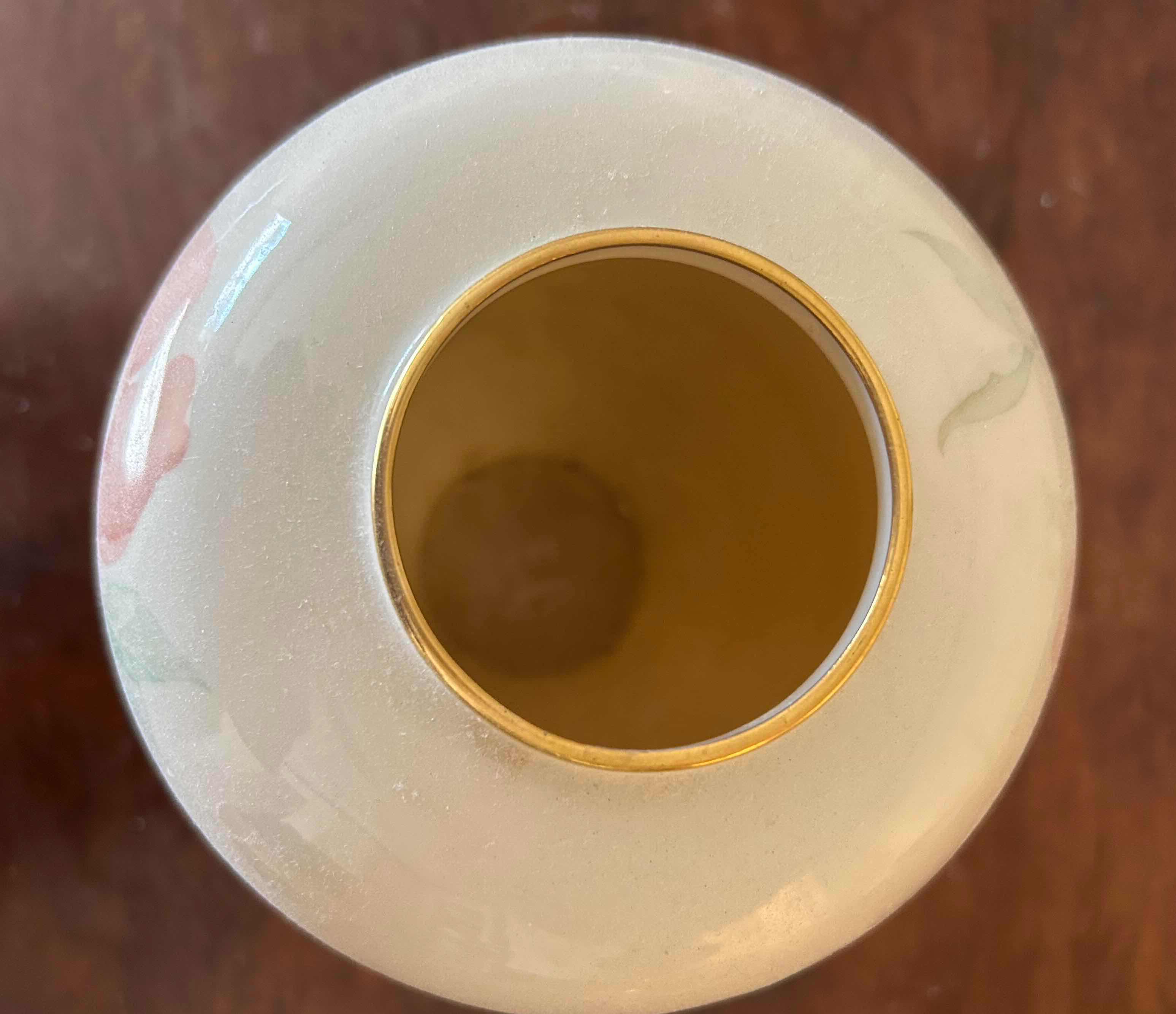 Photo 1 of LENOX CHATSWORTH FLORAL VASE 24K GOLD TRIM H 10"