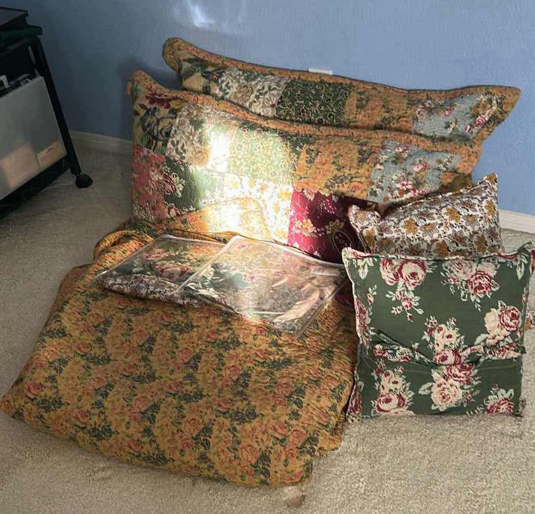 Photo 1 of PATCHWORK QUILT 2 KING SHAMS 2 DECORATIVE PILLOWS 2 VALANCES