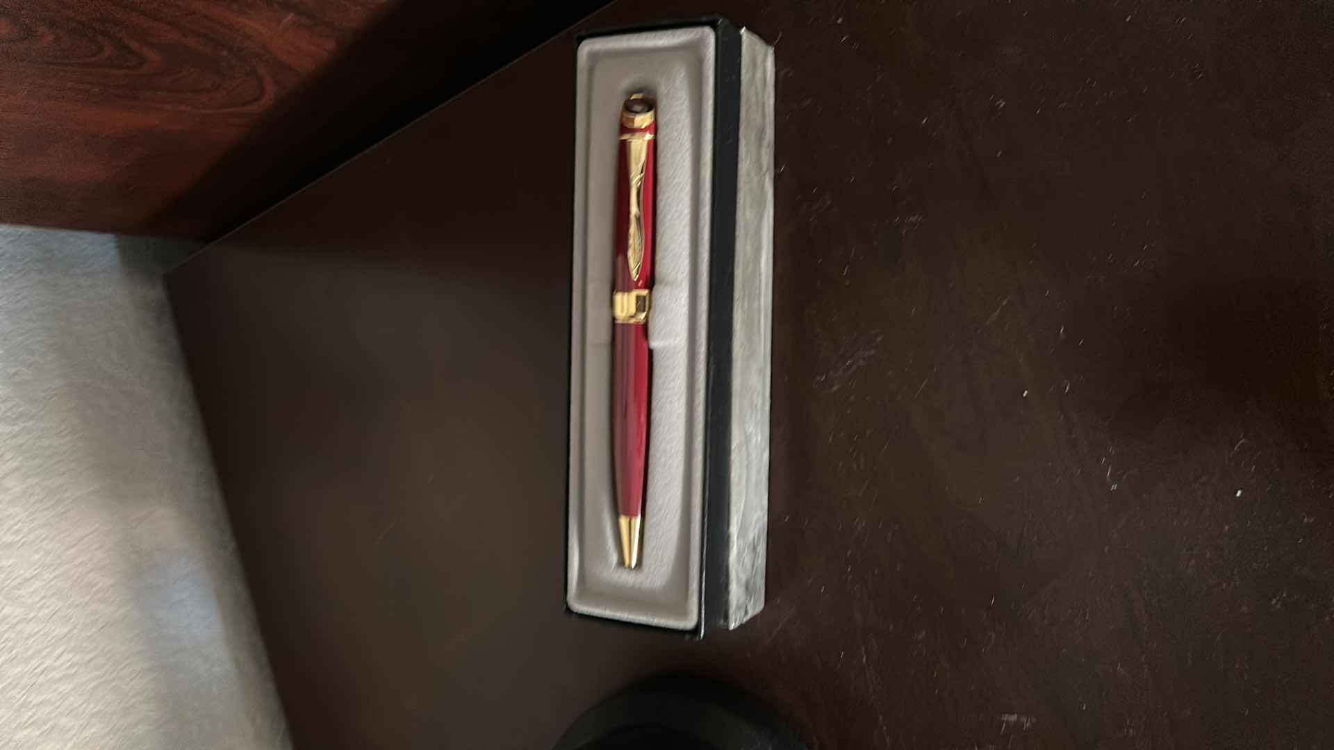 Photo 1 of QUILL PEN& DOME LIGHT