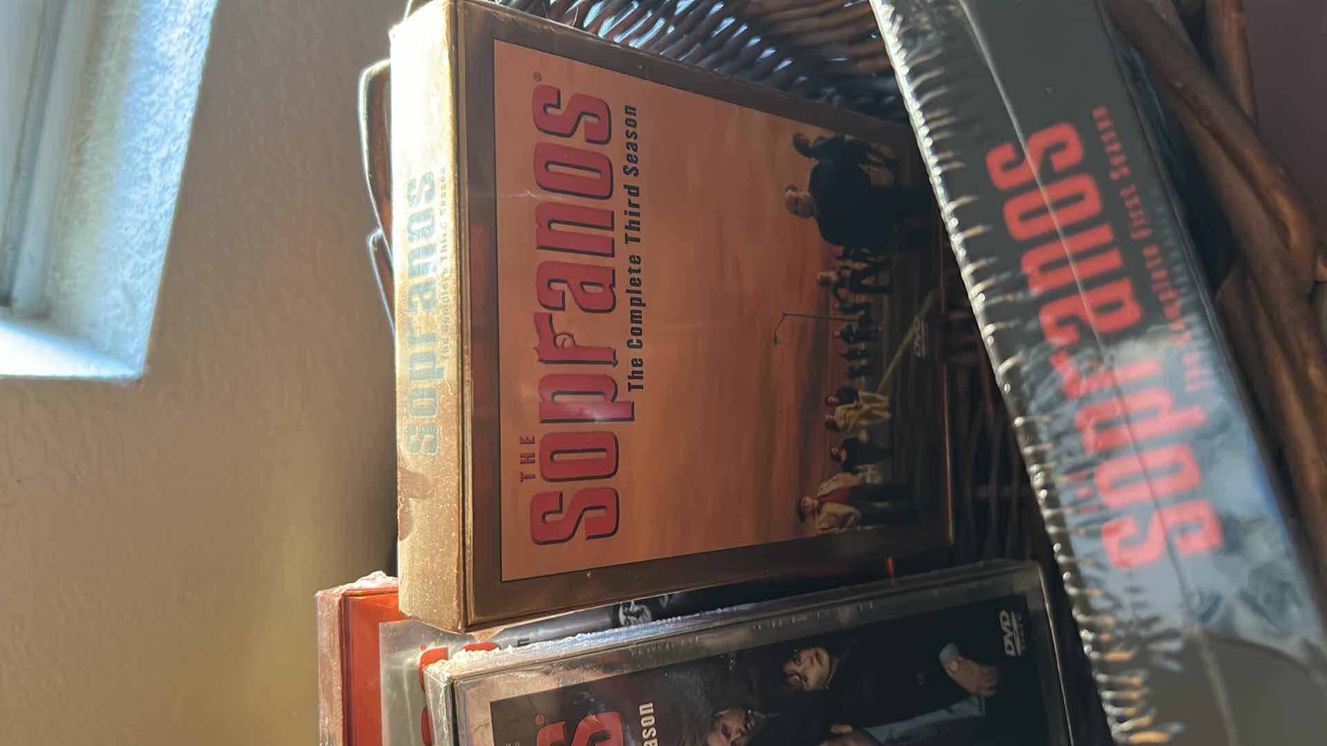 Photo 1 of 4 SEASONS SOPRANOS W BASKET