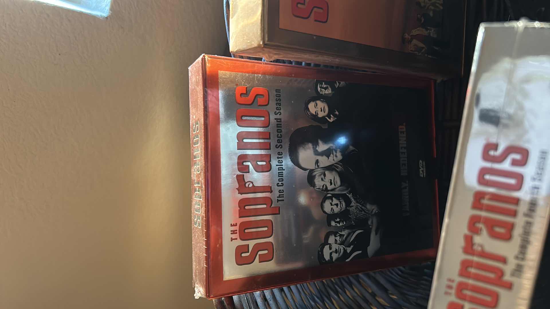 Photo 1 of 4 SEASONS SOPRANOS W BASKET