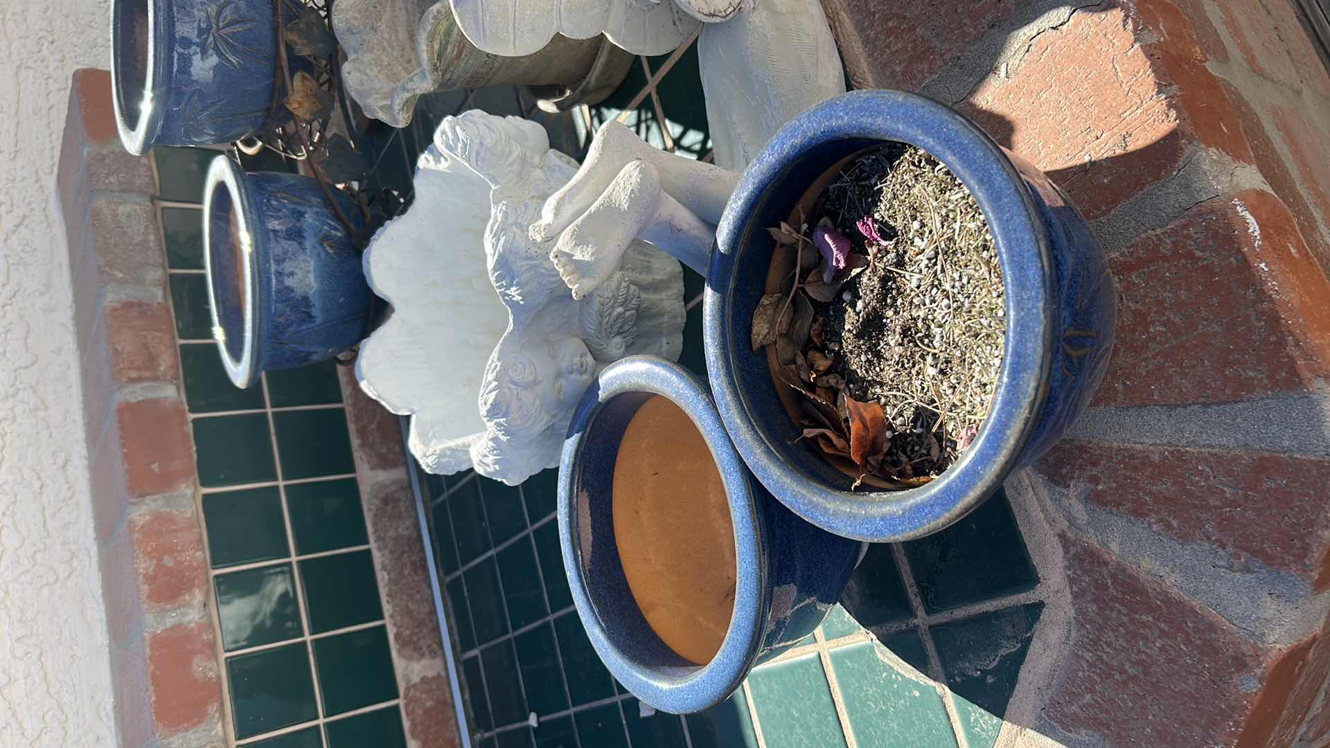 Photo 1 of 10- GARDEN POTS