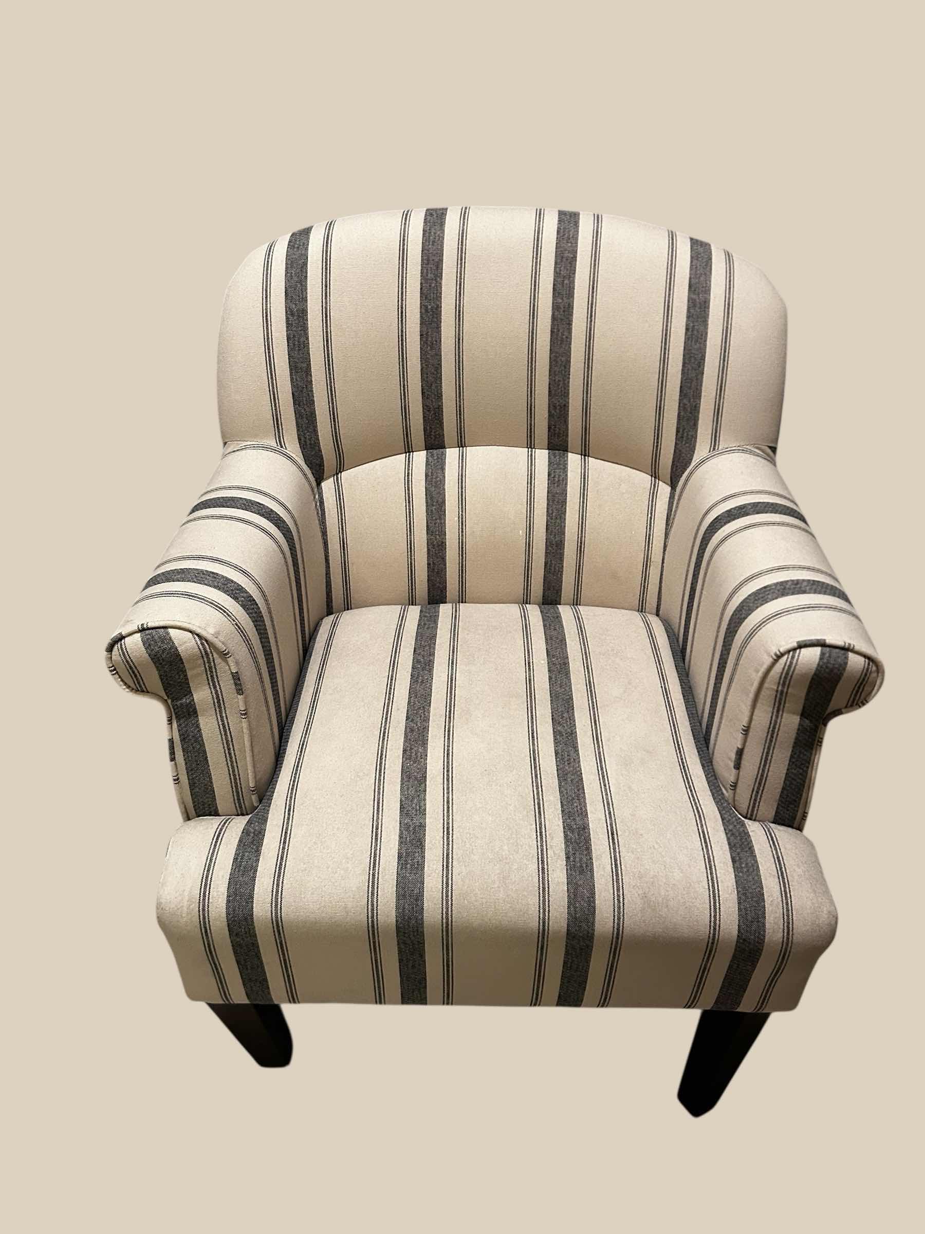 Photo 1 of CASUAL CAMBRIDGE SEASIDE TRADITIONAL ACCENT CHAIR GREY BEIGE STRIPED