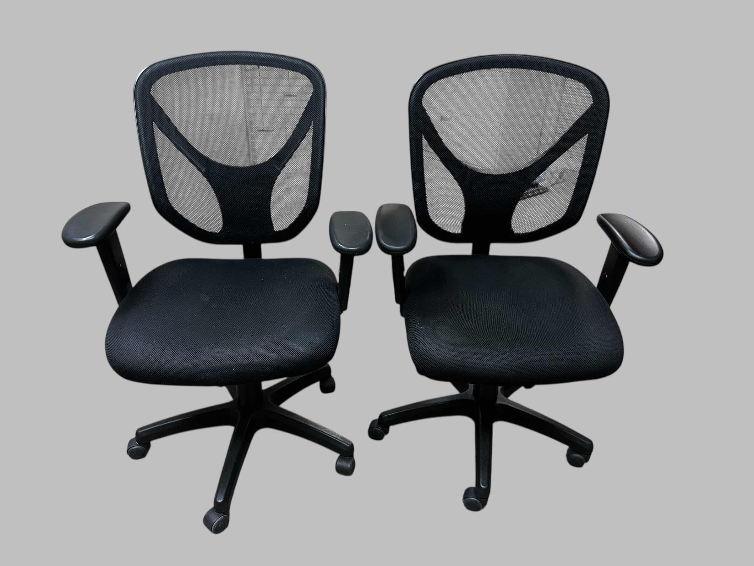 Photo 1 of 2 BLACK MESH BACK OFFICE CHAIRS