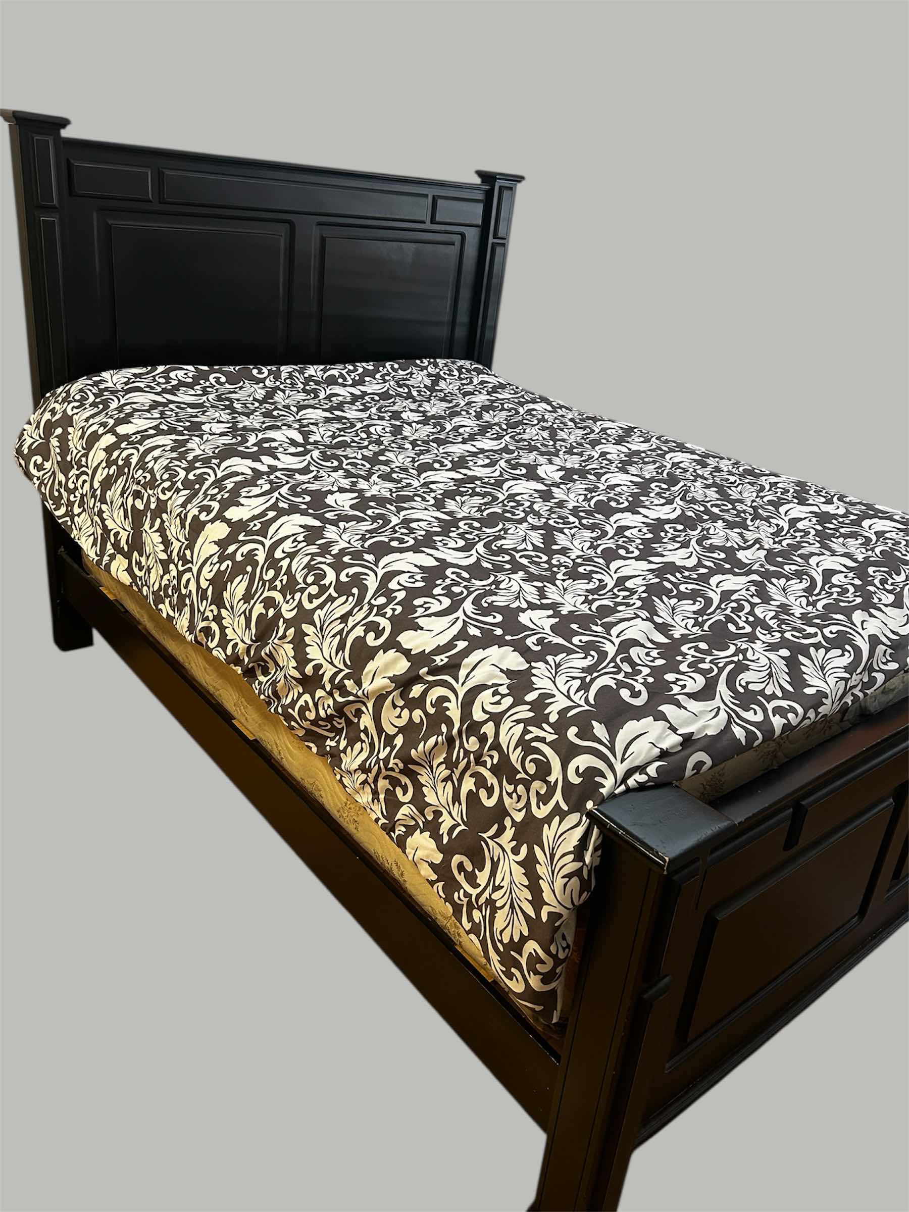Photo 1 of CLASSIC FURNITURE TAMARACK BLACK WOOD PANEL B D FRAME ONLY MATTRESS NOT INCLUDED 64" X 85"
