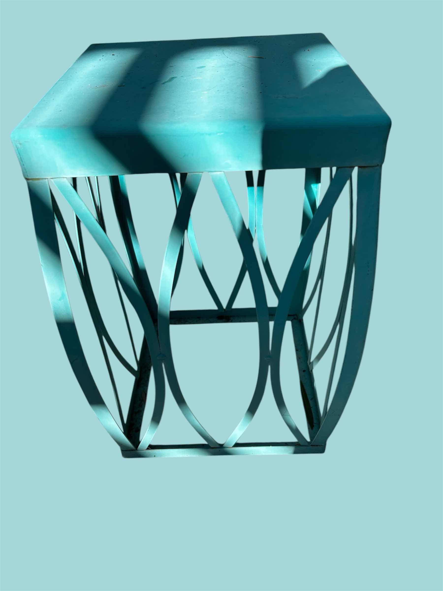 Photo 1 of TEAL OUTDOOR METAL STAND H 20"