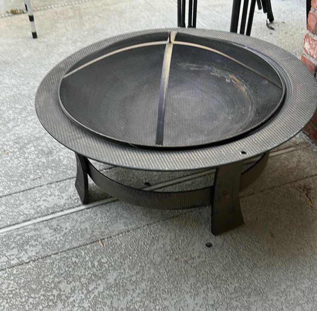 Photo 1 of METAL PORTABLE FIRE PIT W MESH COVER