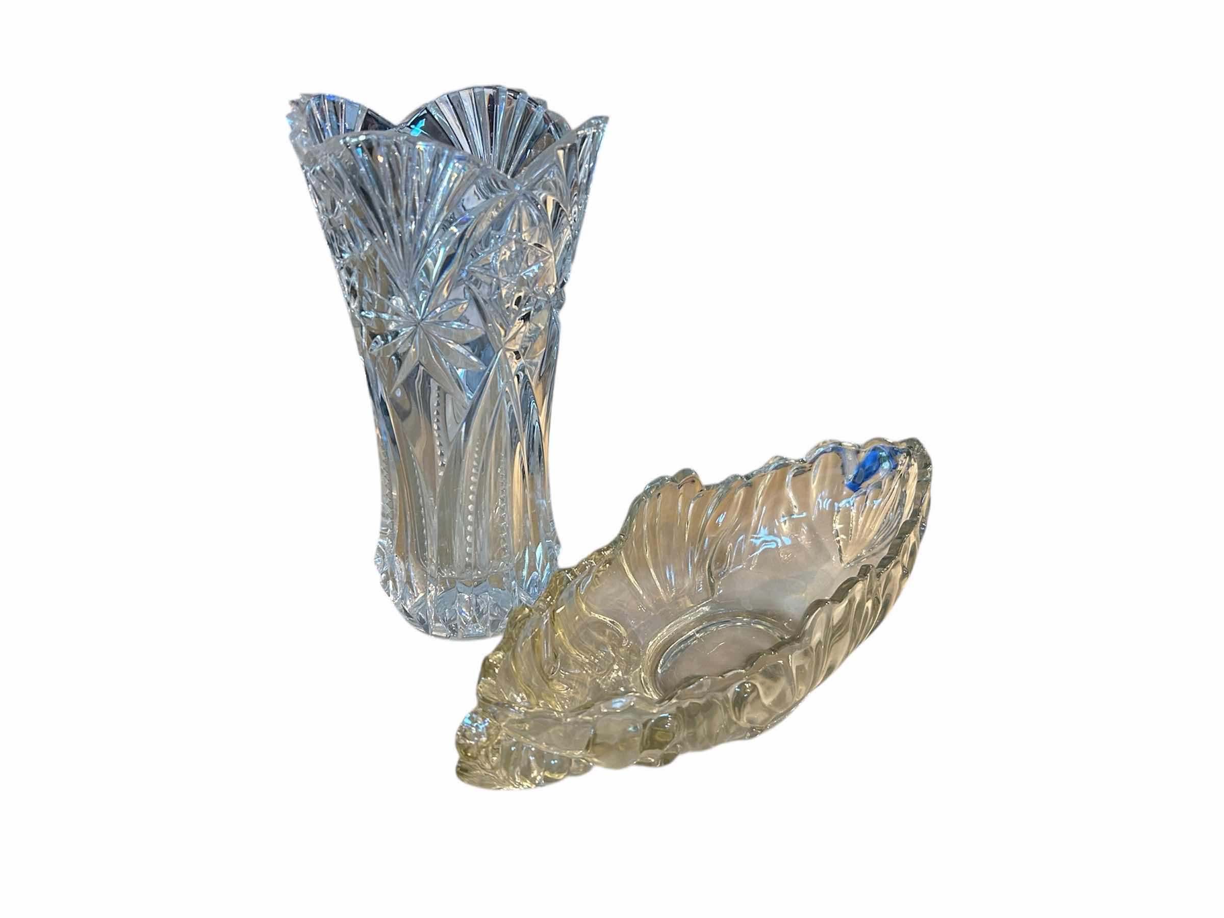 Photo 1 of GLASS VASE H 12" GLASS BOWL