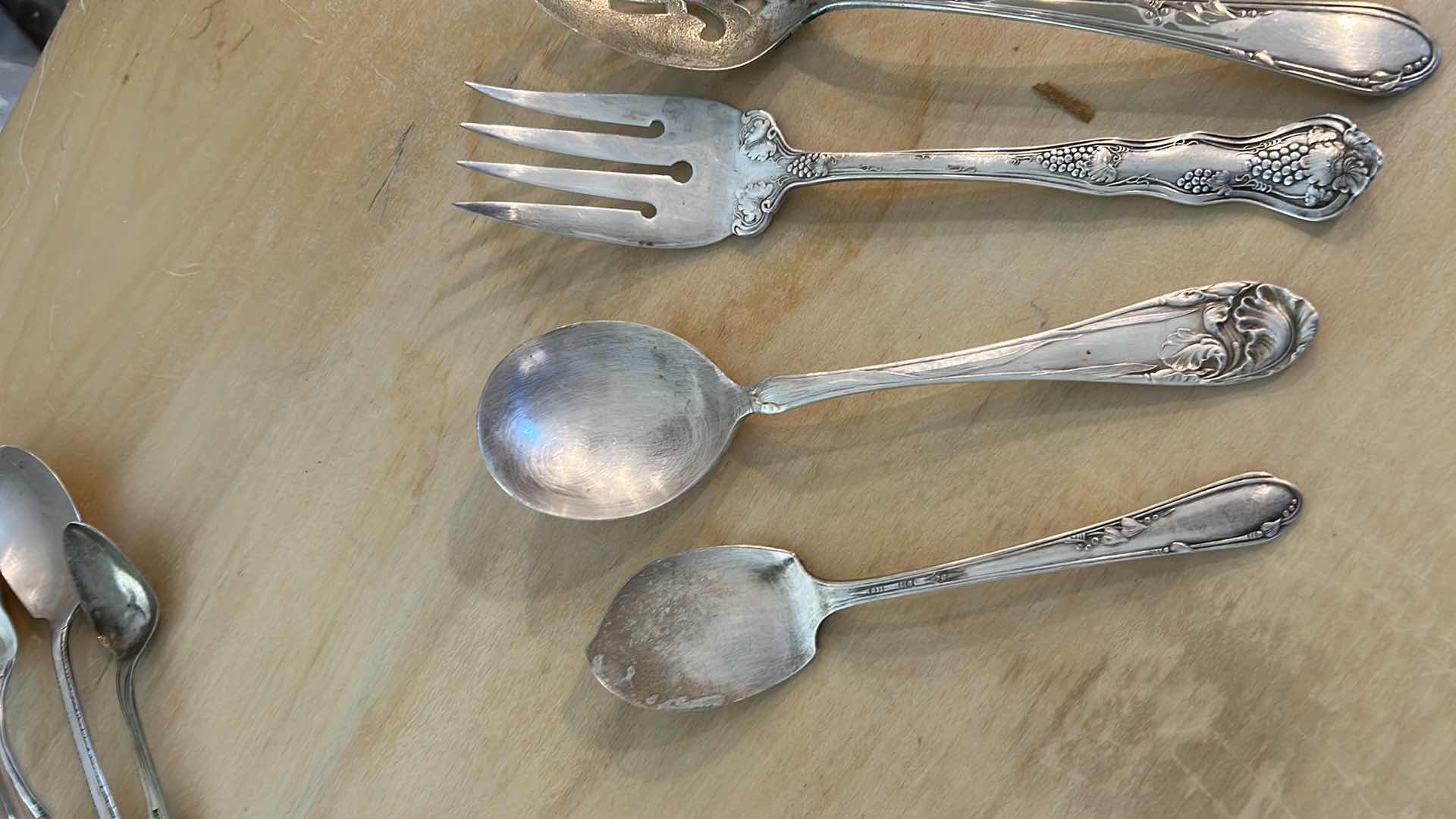 Photo 1 of 10- SILVER-PLATED SERVING UTENSILS