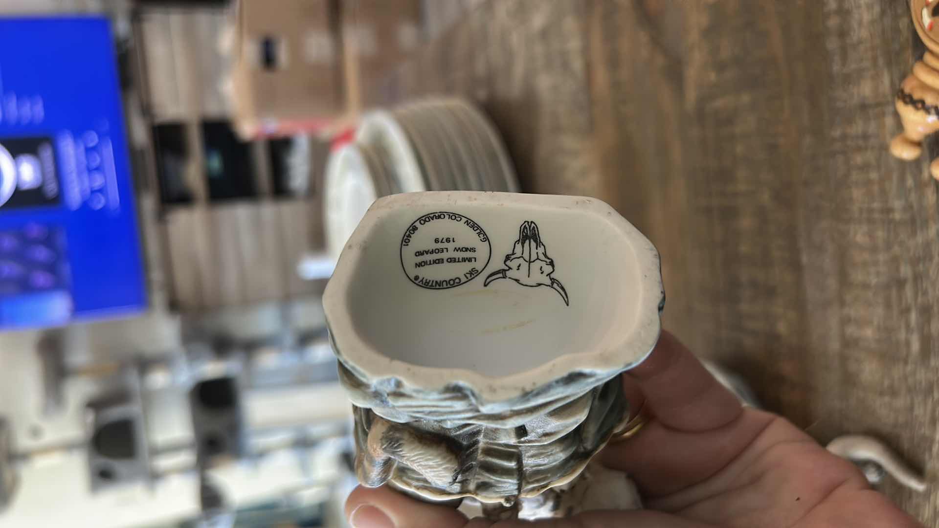 Photo 1 of LEOPARD CERAMIC SCULPTURE H4”