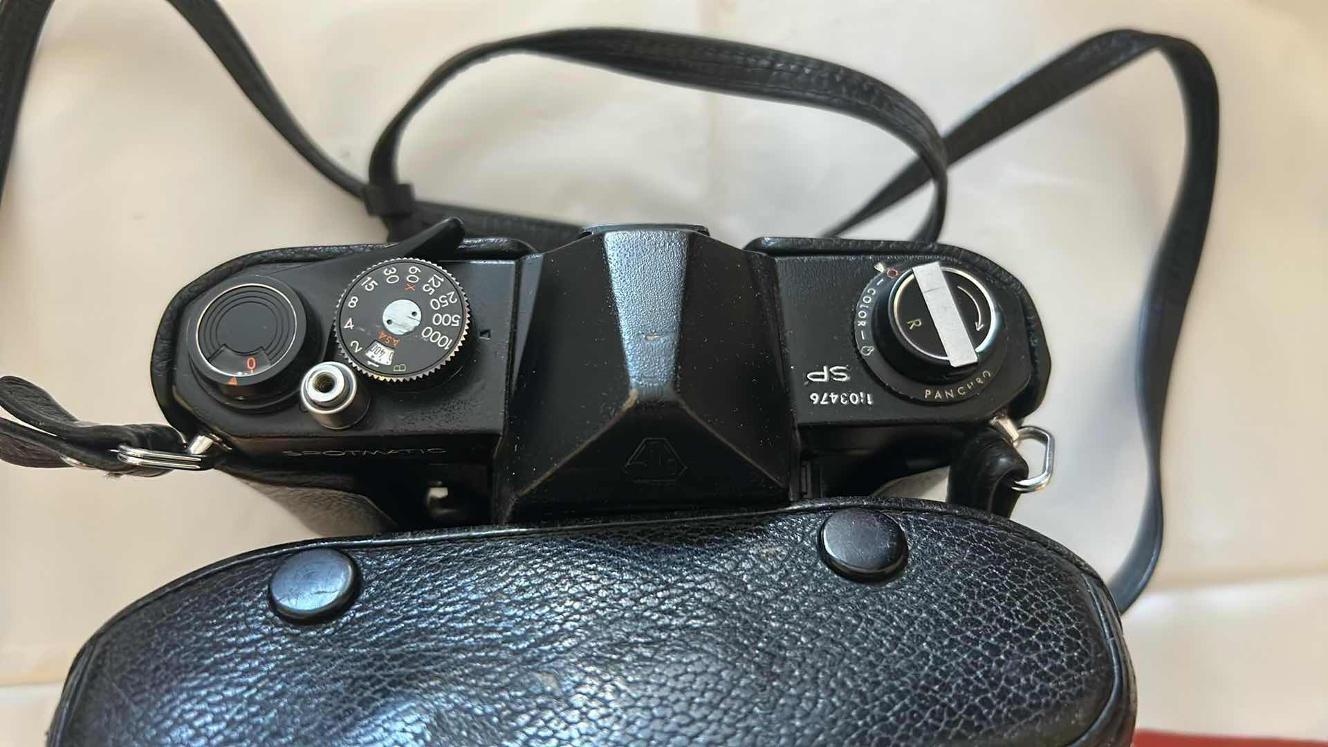 Photo 1 of ASAHI PENTAX SPOTMATIC SP 35mm FILM CAMERA