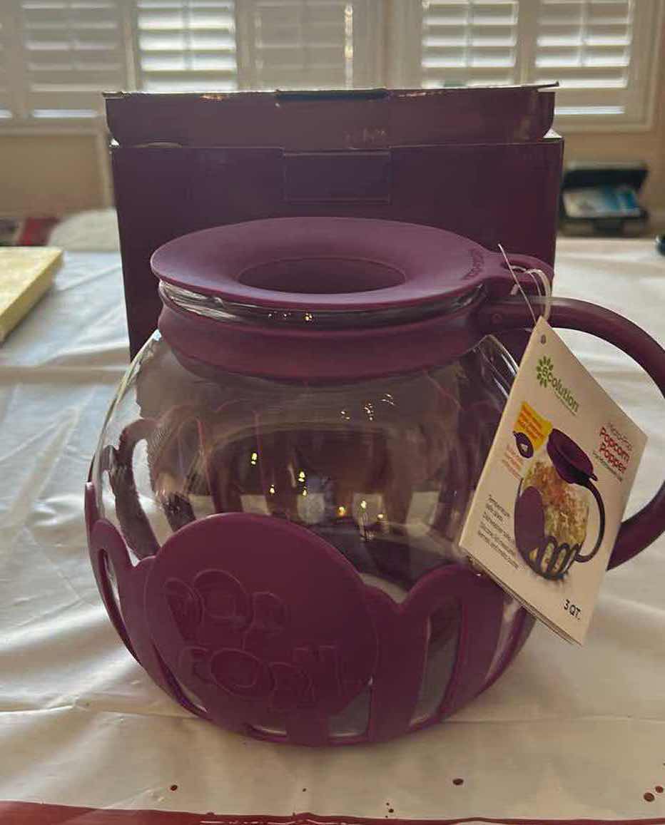 Photo 1 of MICRO POP POPCORN POPPER