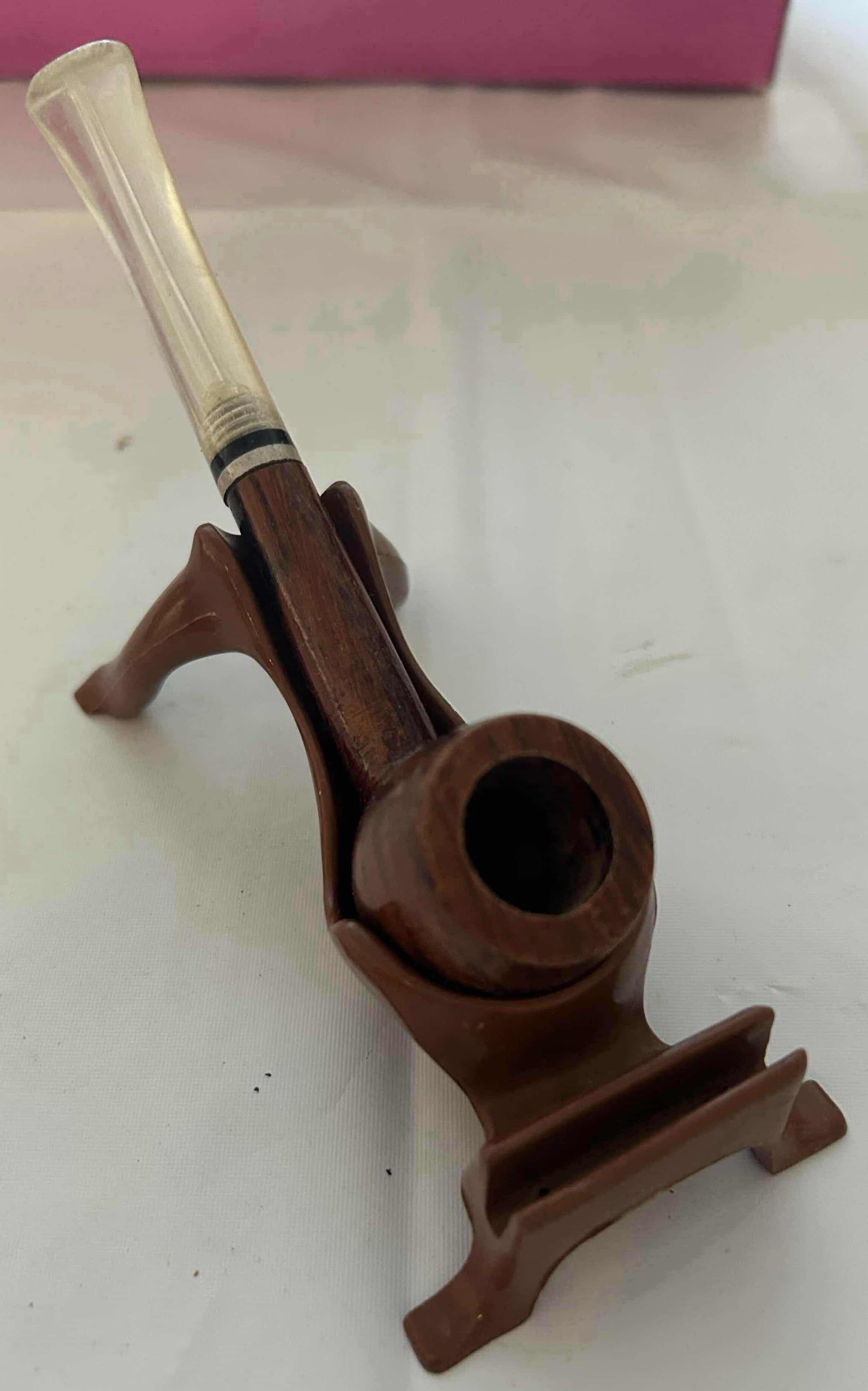 Photo 1 of CHURCHWARDEN STYLE TOBACCO PIPE W CLEAR STEM