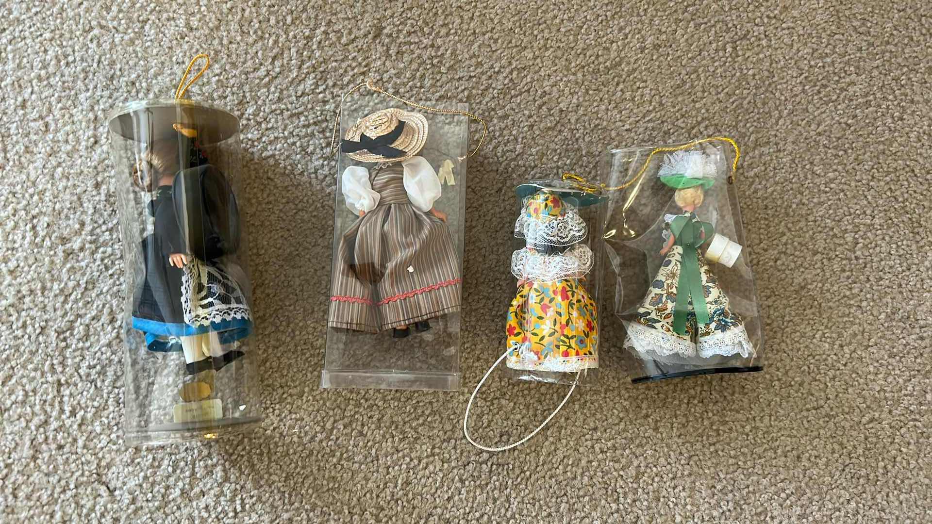 Photo 1 of 4- VINTAGE SOUVENIR DOLLS H 8"