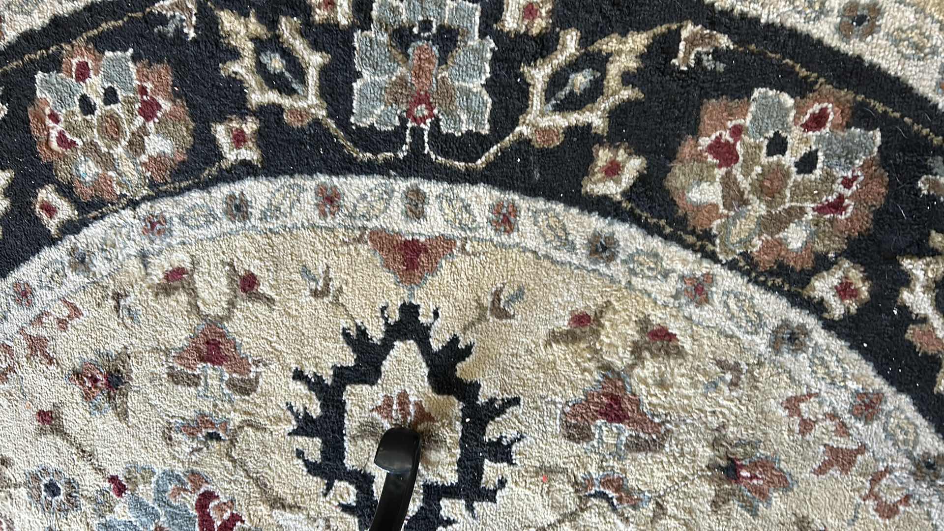 Photo 1 of ROUND AREA RUG 80"