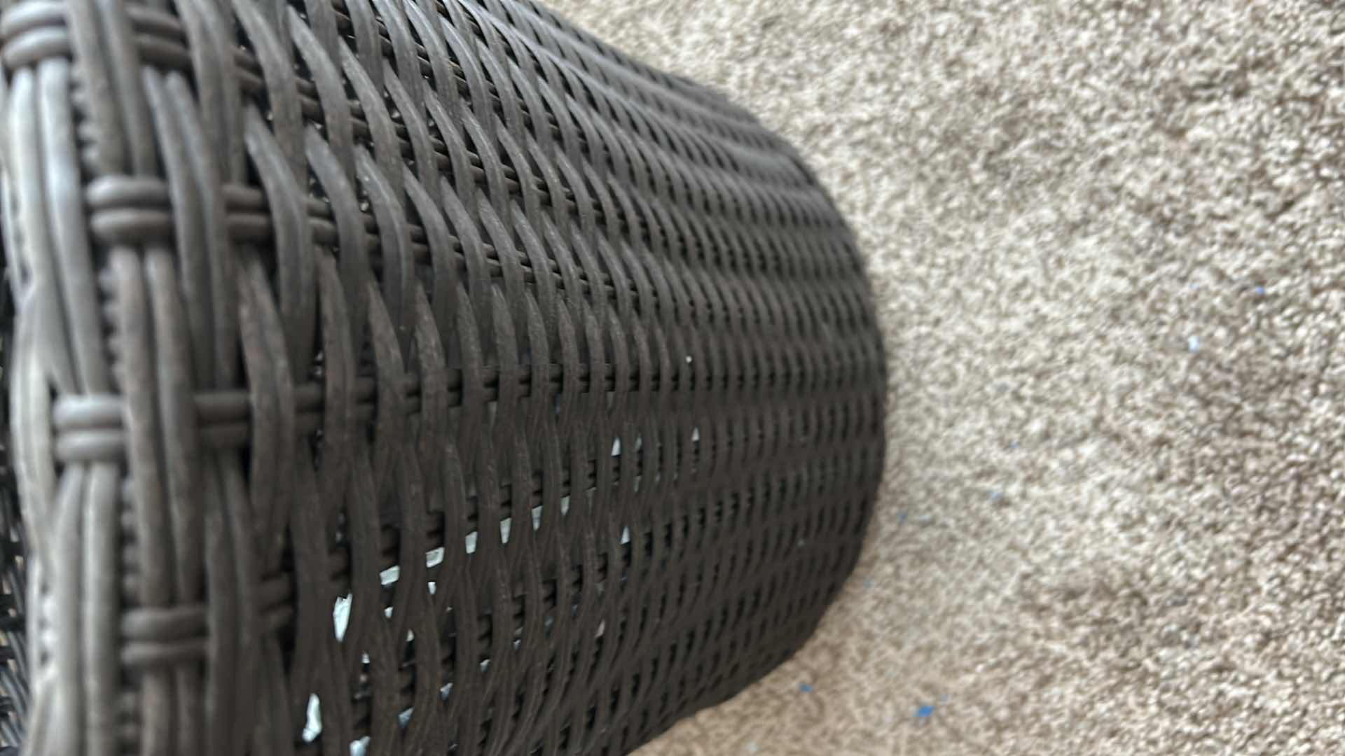 Photo 1 of THOMASVILLE OUTDOOR TABLE H 18"