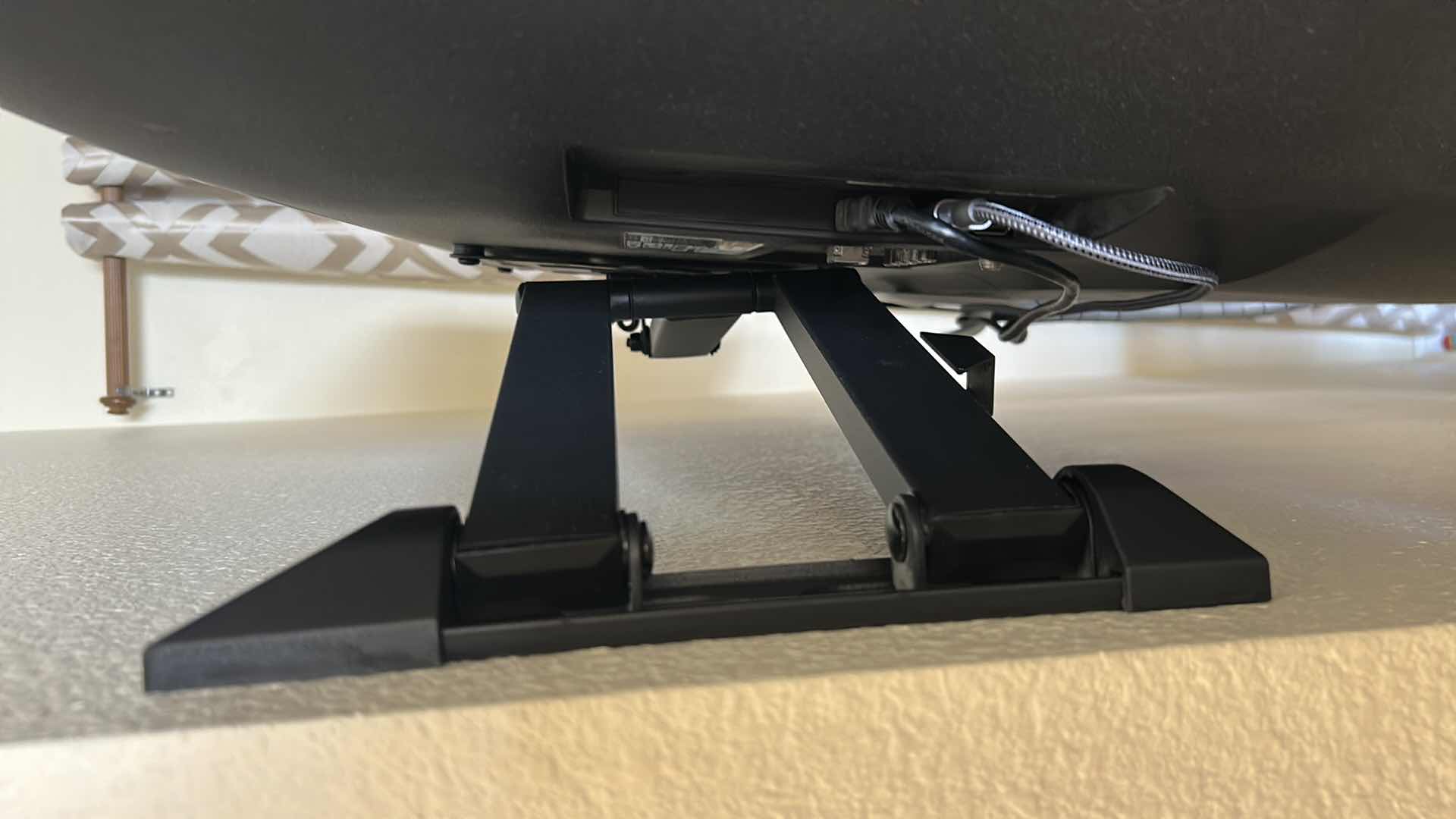 Photo 1 of 42" LG WALL MOUNT TV W REMOTE