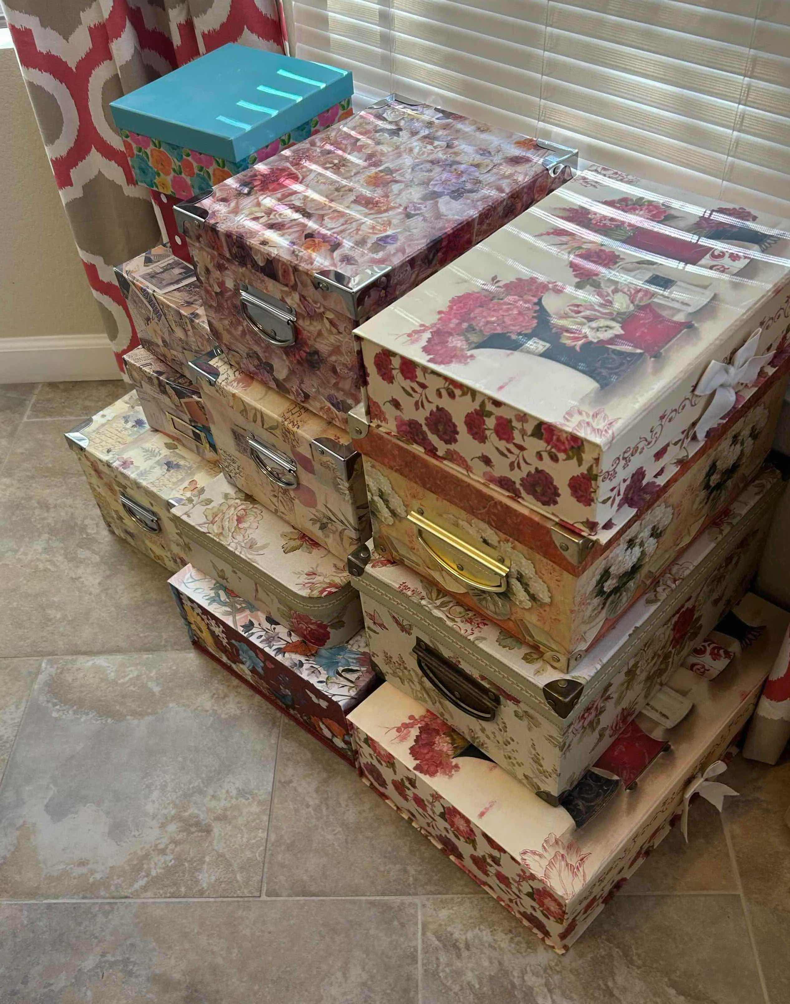 Photo 1 of 13- DECORATIVE BOXES