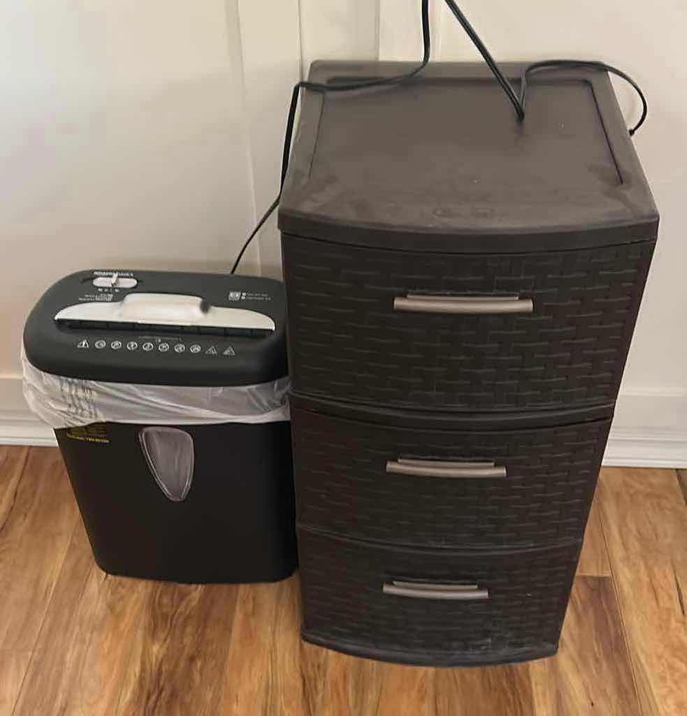 Photo 1 of AMAZON BASICS SHREDDER H 16" 3 DRAWER STERILITE H 24"