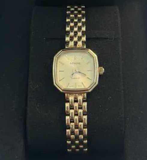 Photo 1 of VINTAGE STYLE ITALIAN GENEVE LADIES WRIST WATCH STAMPED 14K (585)
