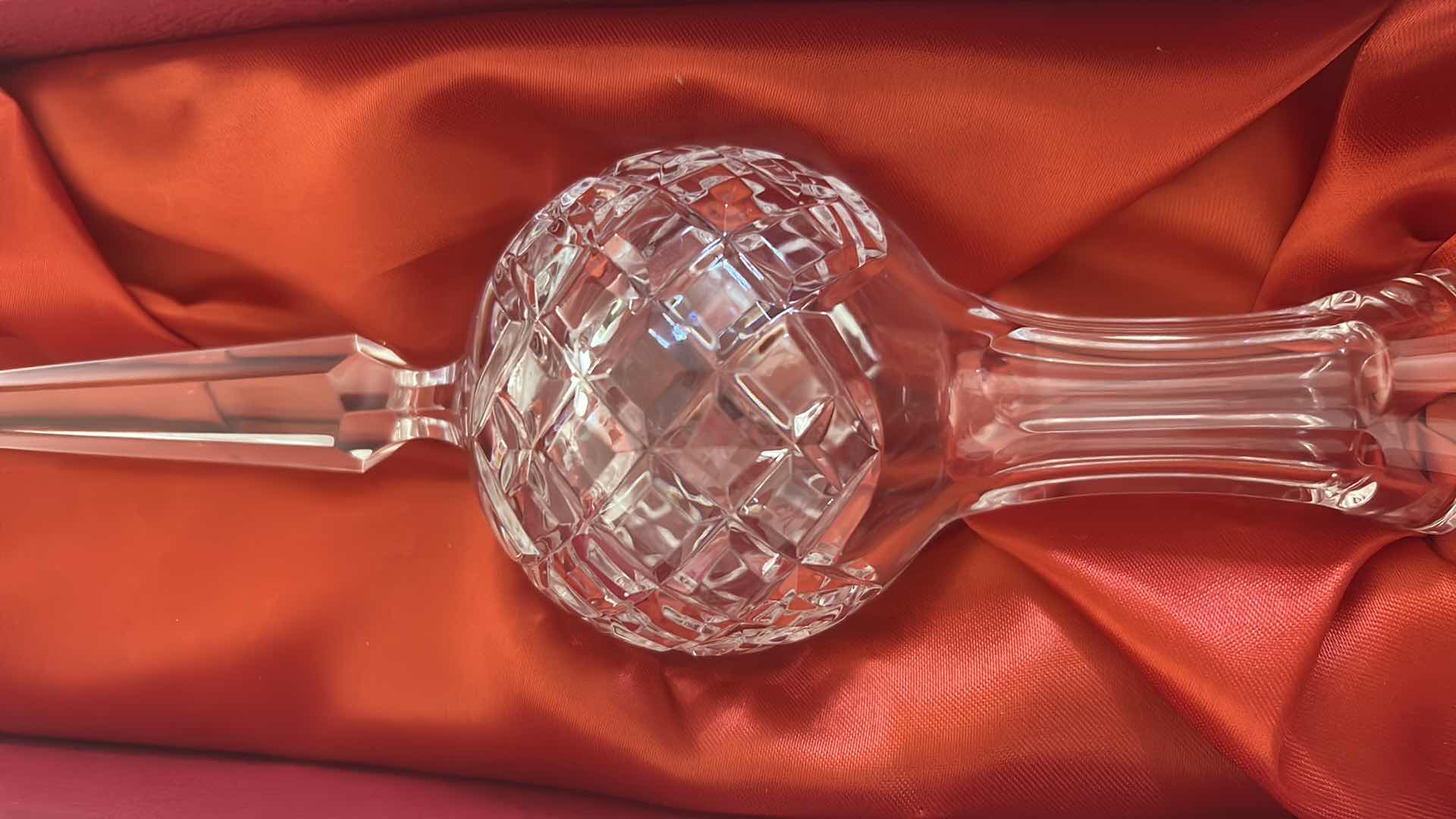 Photo 1 of VINTAGE WATERFORD CRYSTAL SPIRE TREE TOPPER INTRICATE DIAMOND CUT PATTERN H 10" IN ORIGINAL RED SATIN BOX