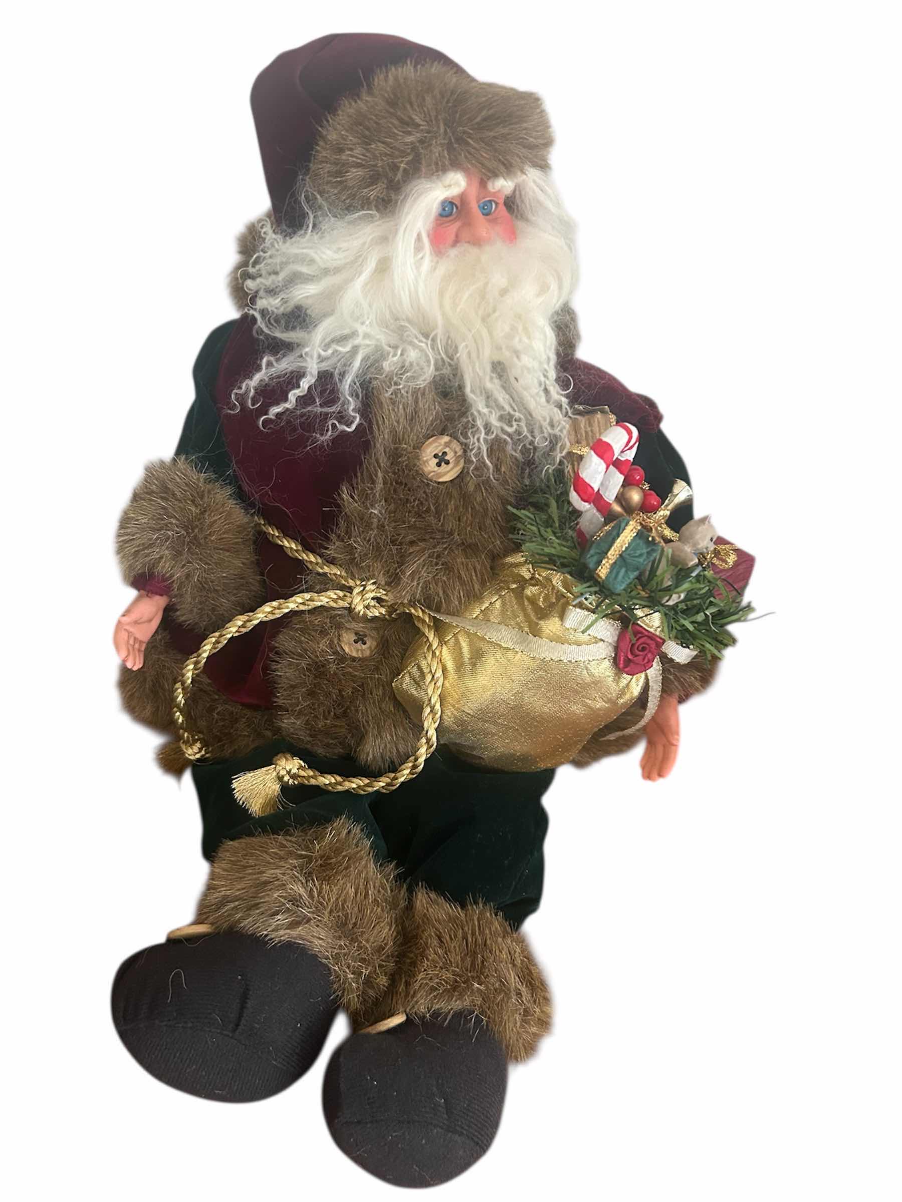 Photo 1 of MUSICAL MOUNTAIN SANTA