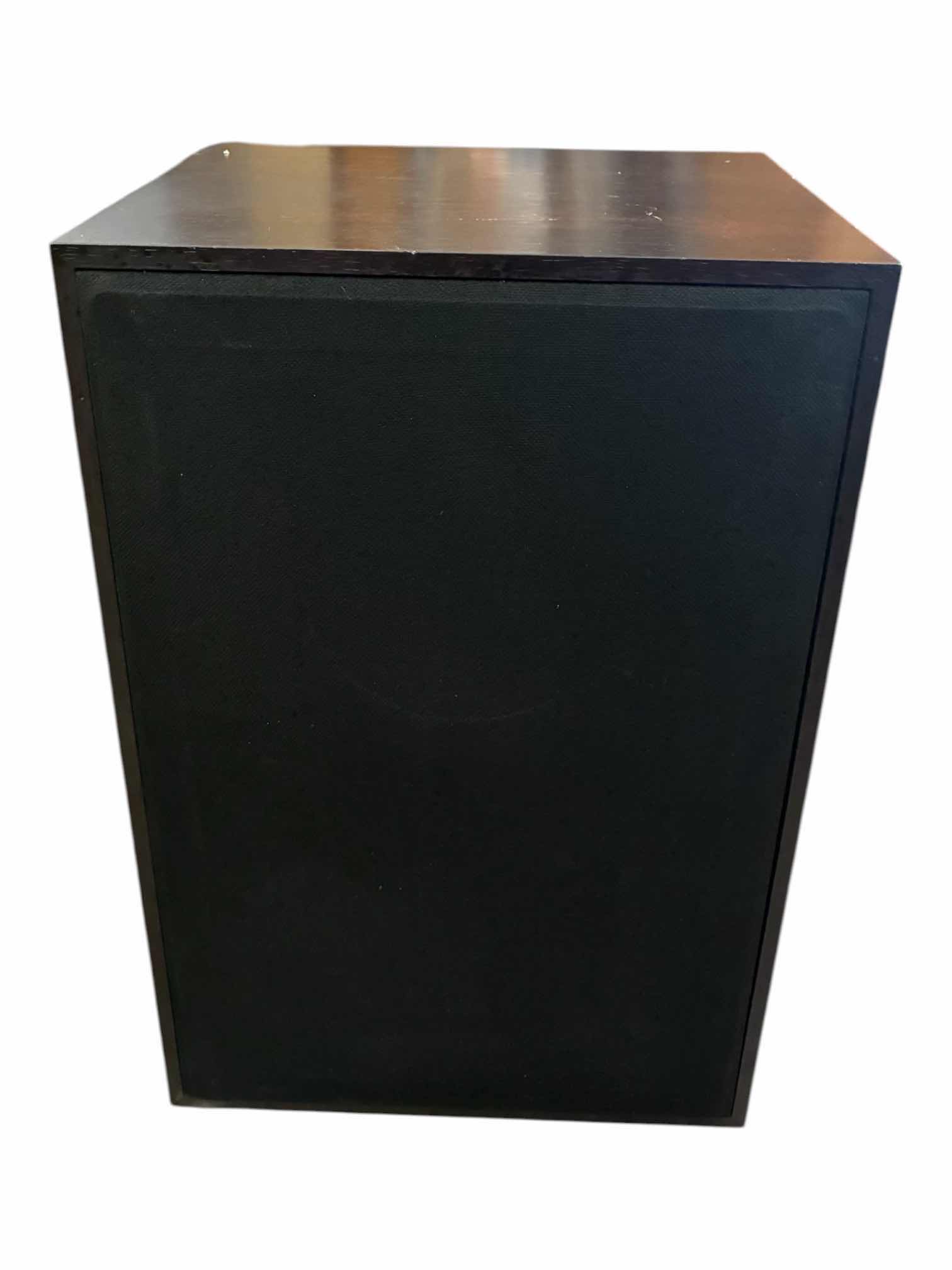 Photo 1 of ROLAND MONITOR SPEAKER MA-100